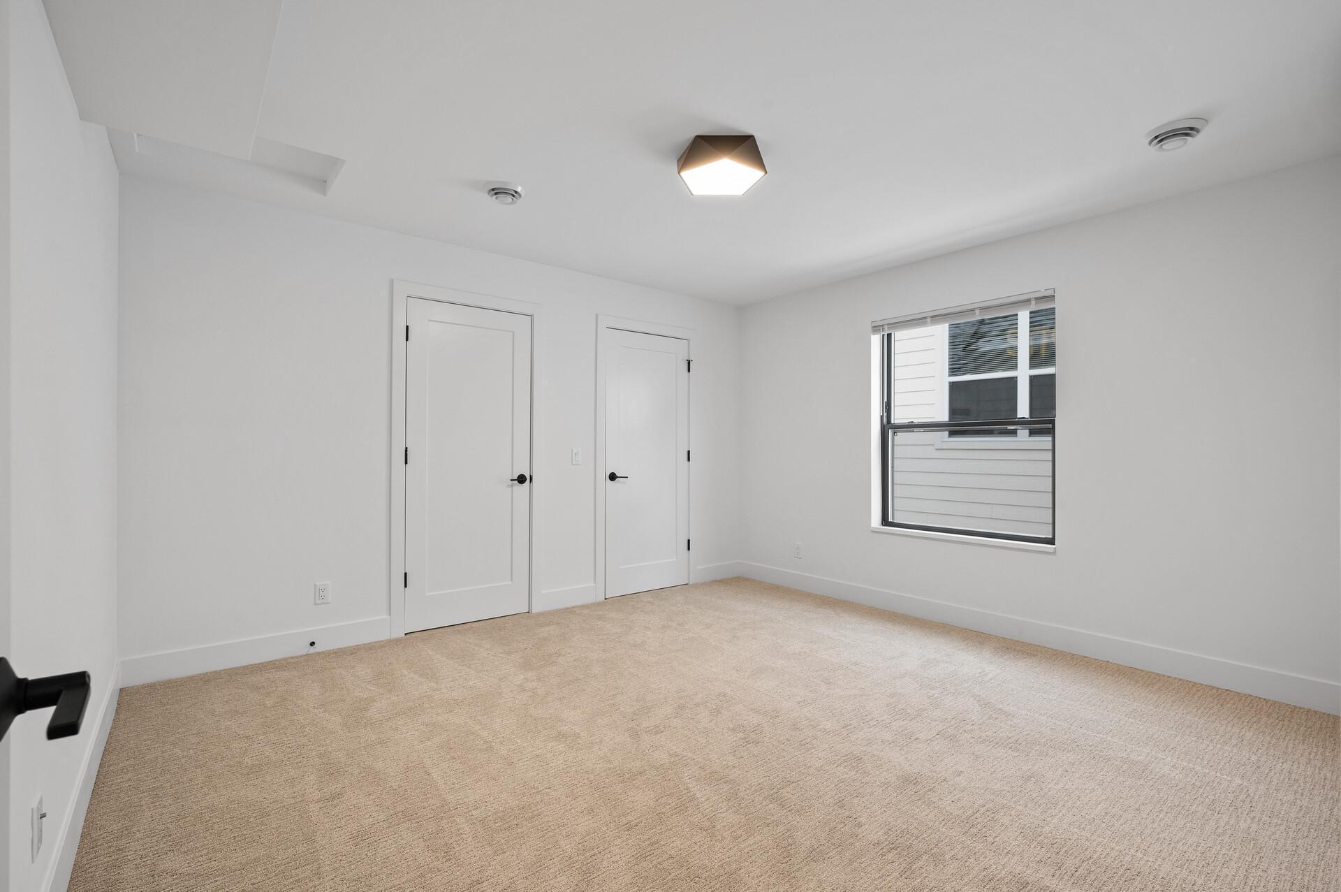 1820 Mckinley Street NE