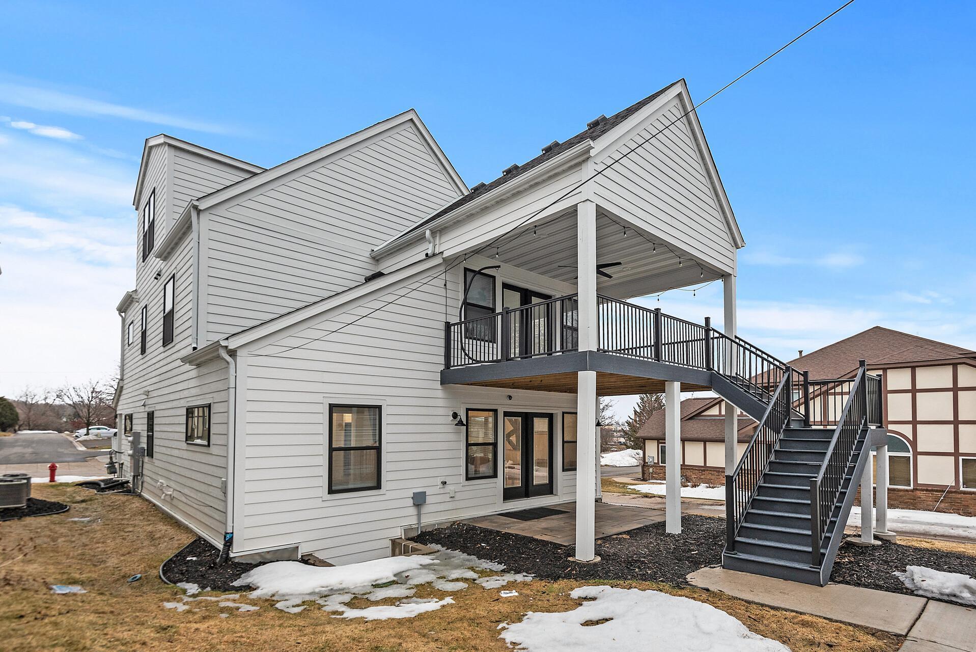 1820 Mckinley Street NE