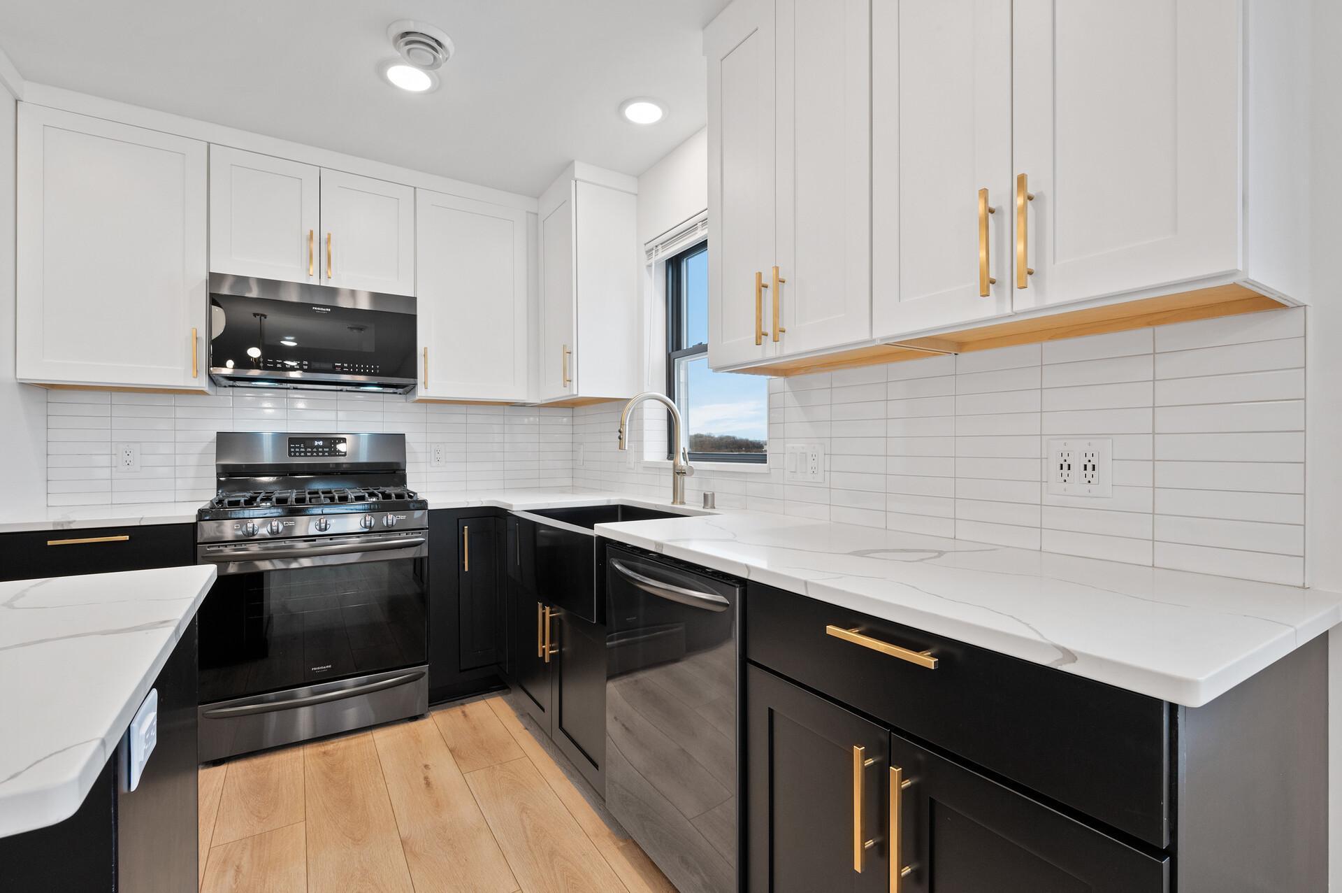 1820 Mckinley Street NE