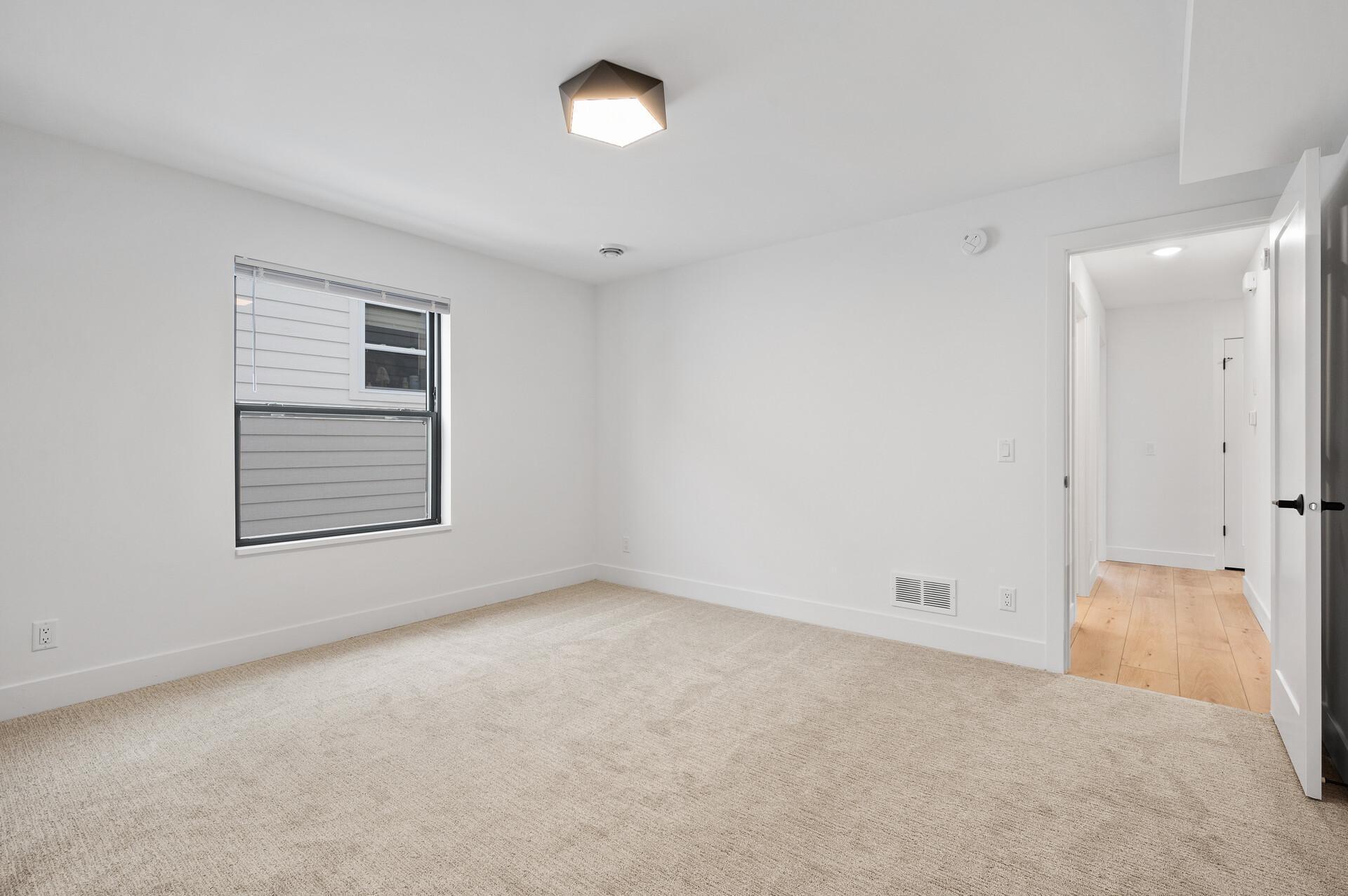 1820 Mckinley Street NE