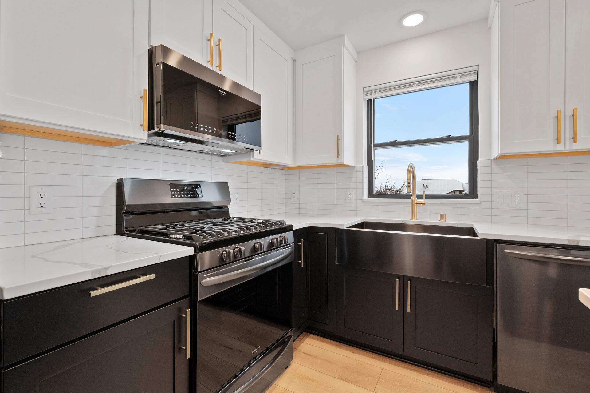 1820 Mckinley Street NE