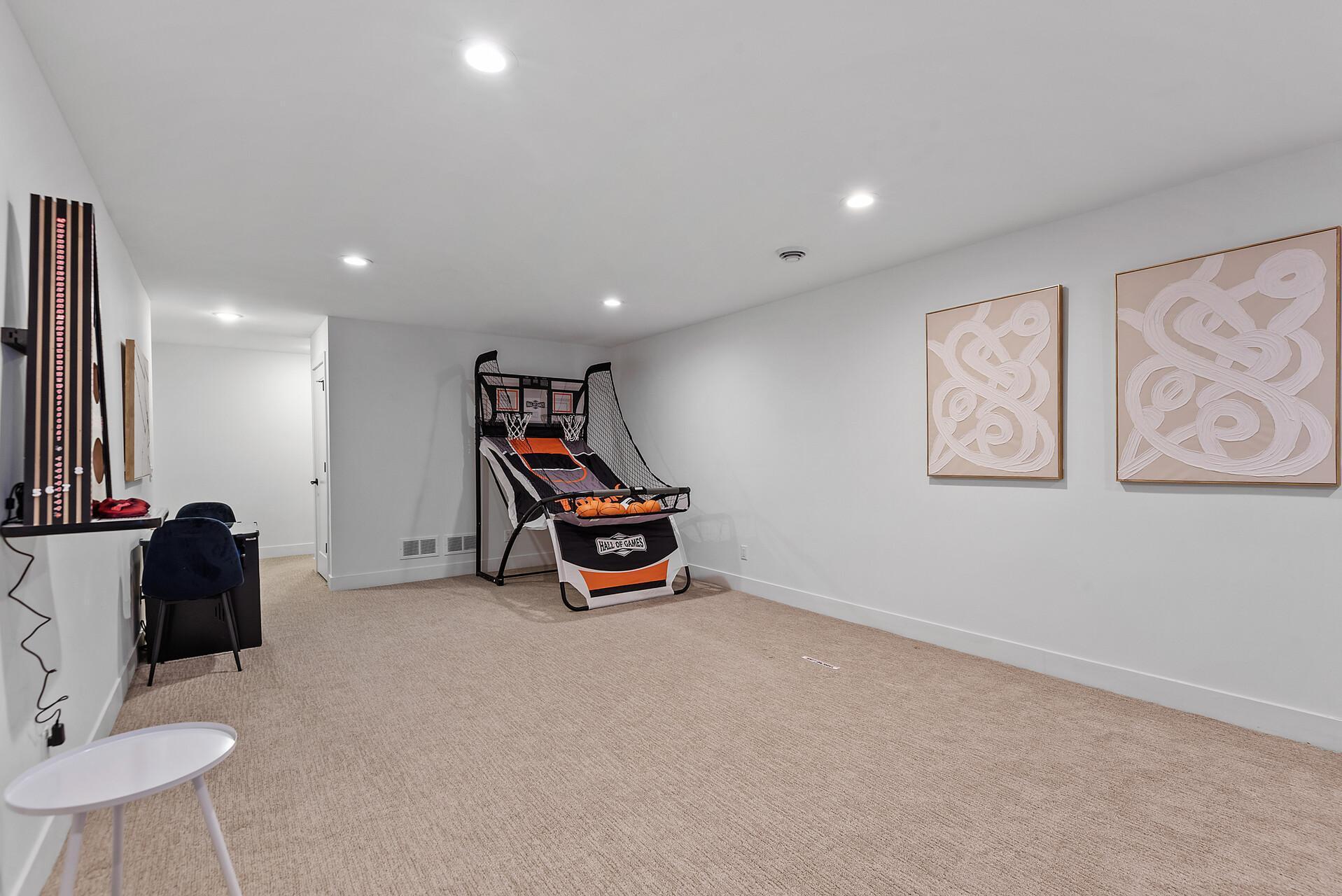 1820 Mckinley Street NE