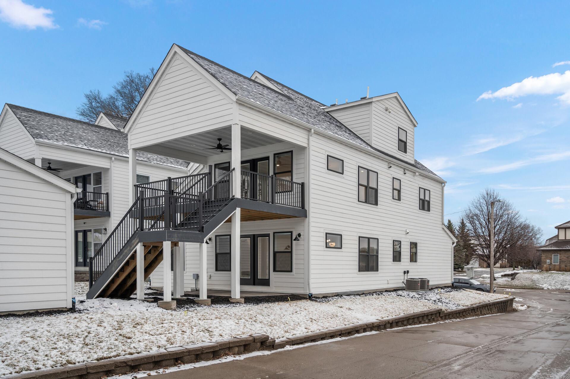 1820 Mckinley Street NE