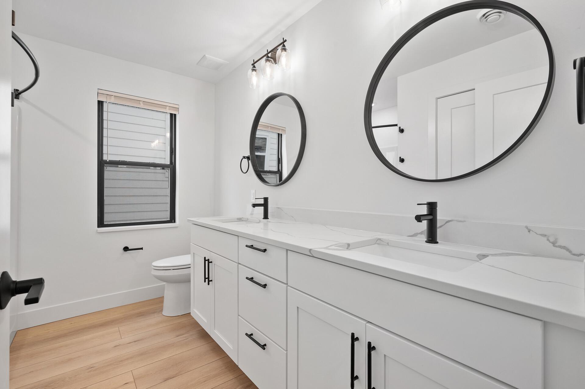 1820 Mckinley Street NE