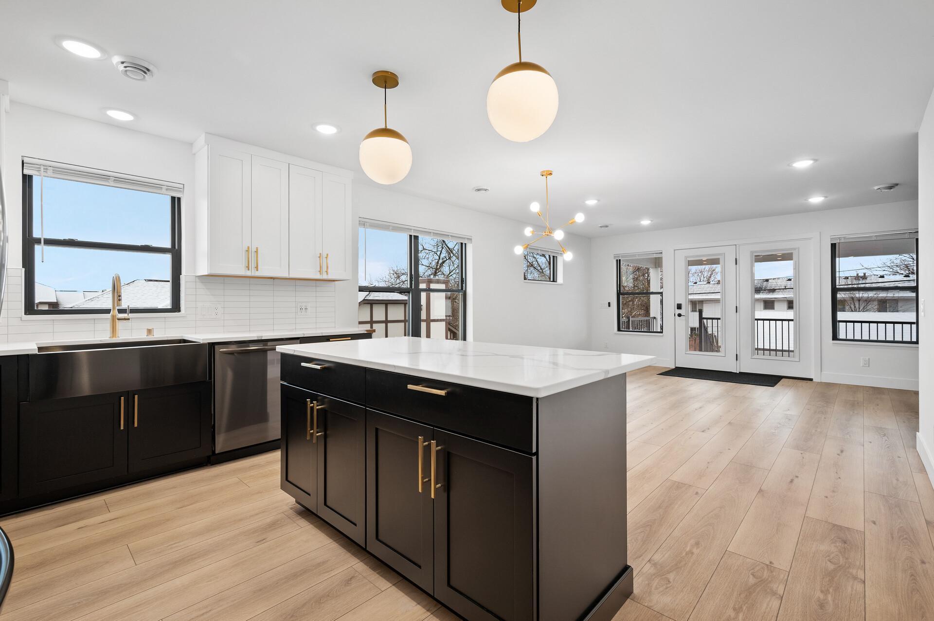 1820 Mckinley Street NE