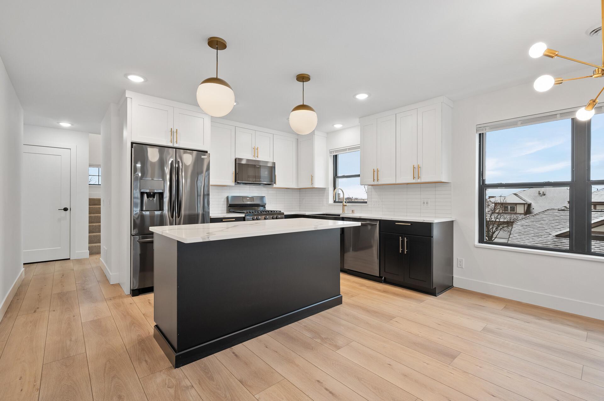 1820 Mckinley Street NE