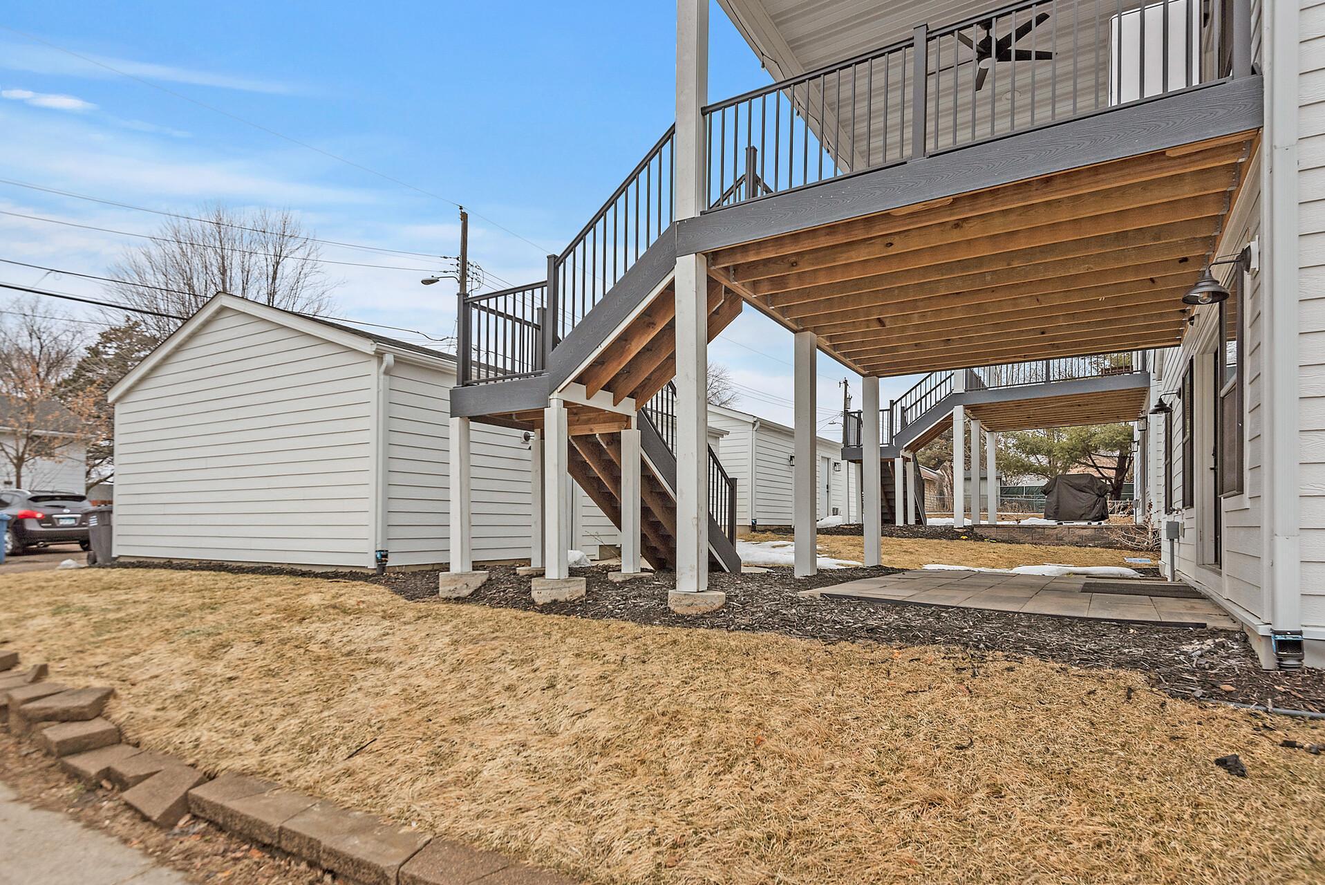 1820 Mckinley Street NE