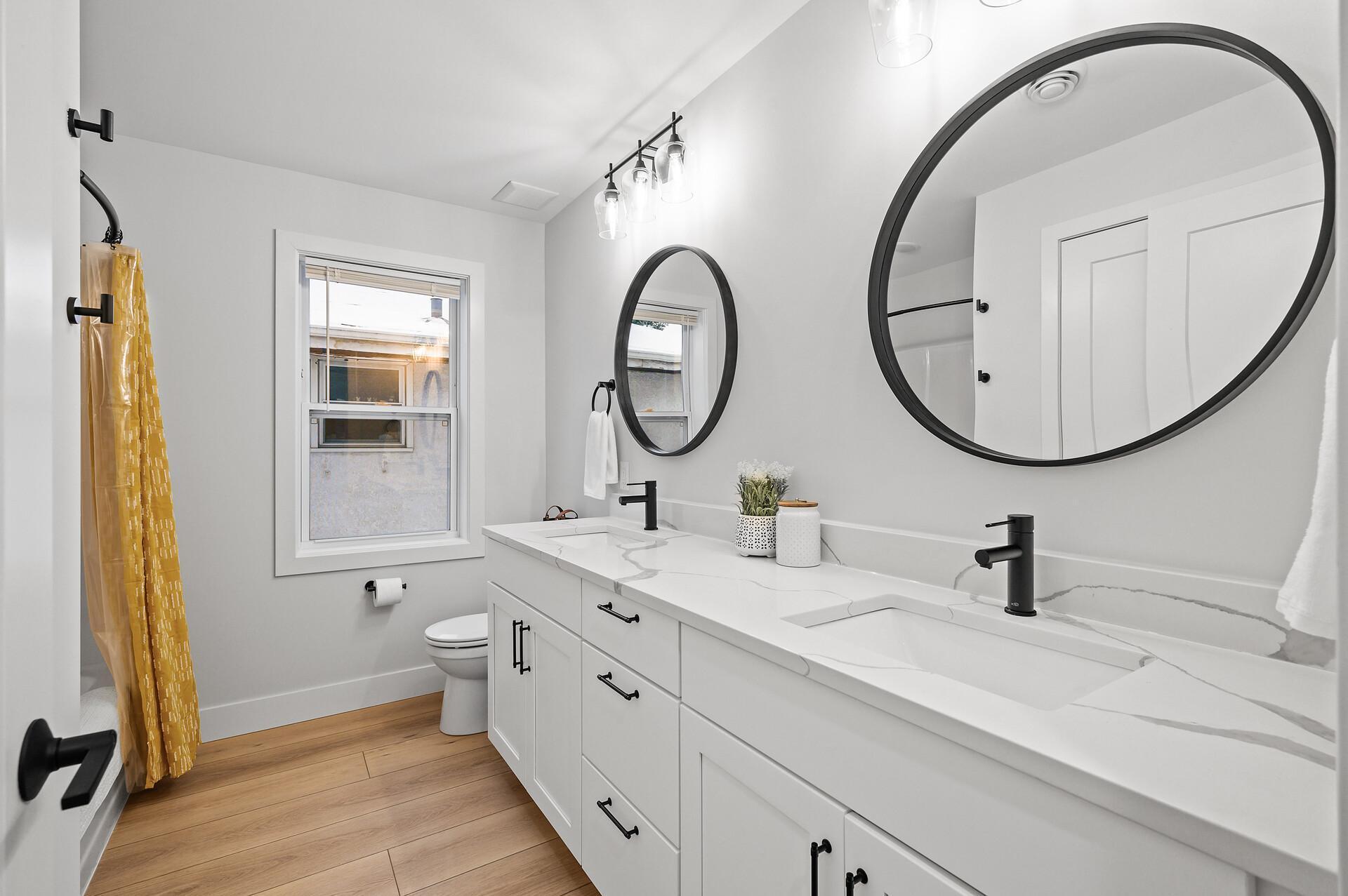 1830 Mckinley Street NE