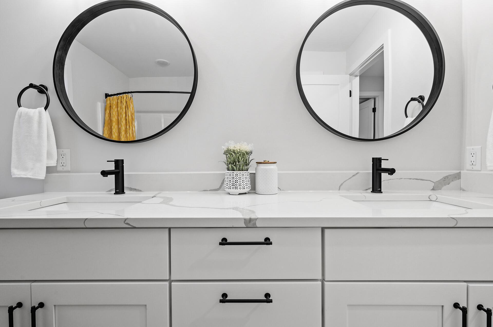 1830 Mckinley Street NE