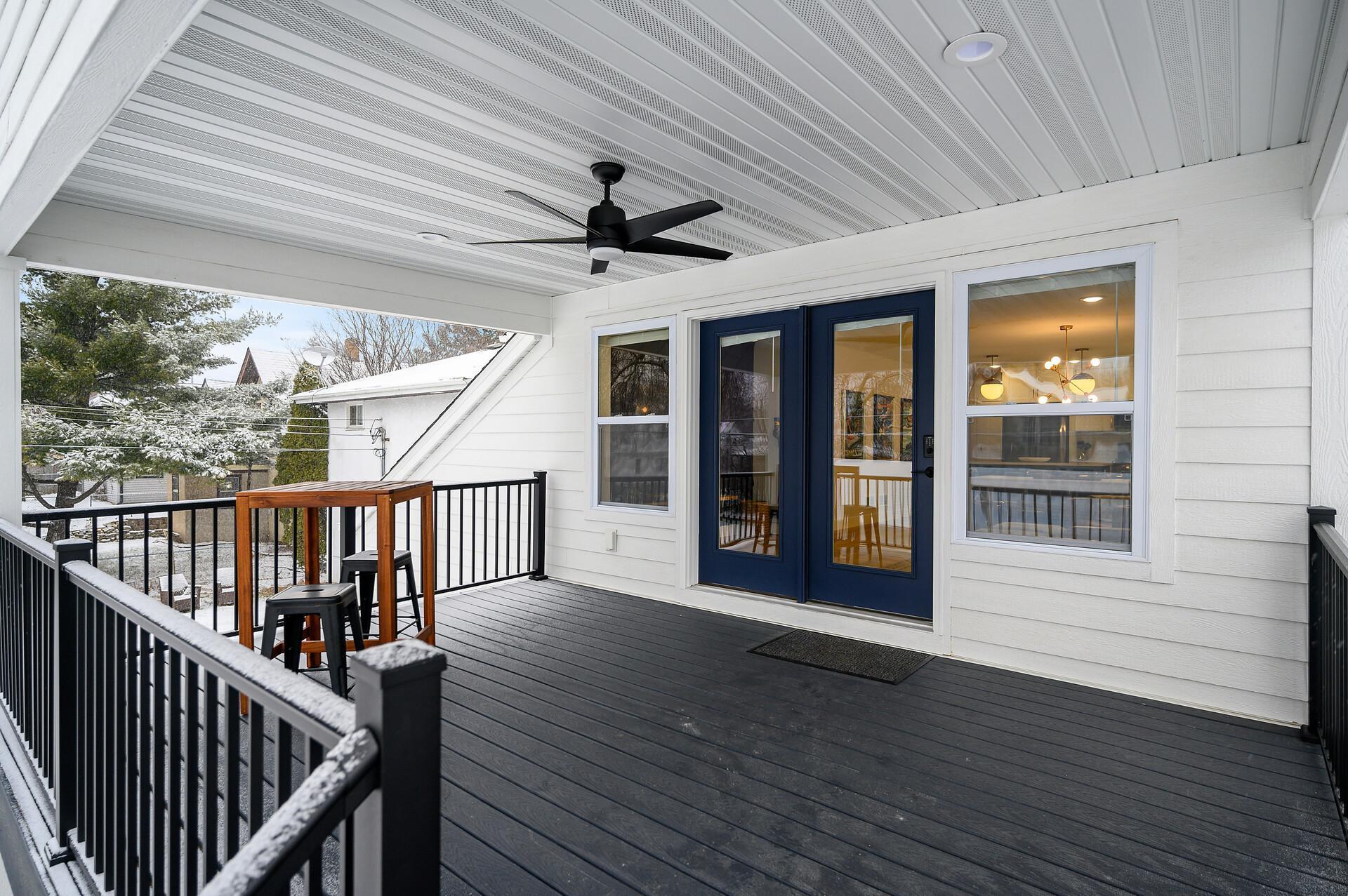 1830 Mckinley Street NE