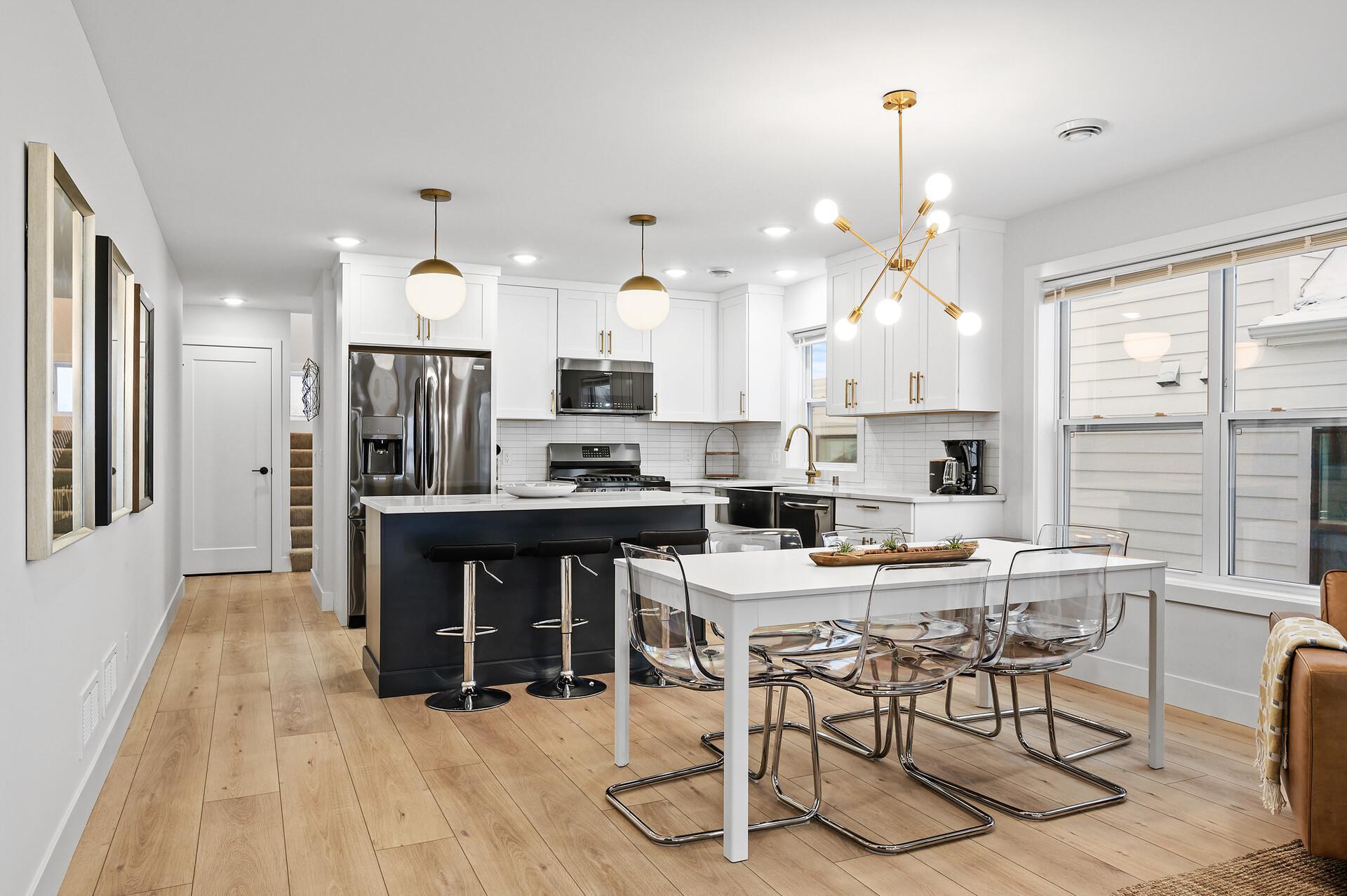 1830 Mckinley Street NE