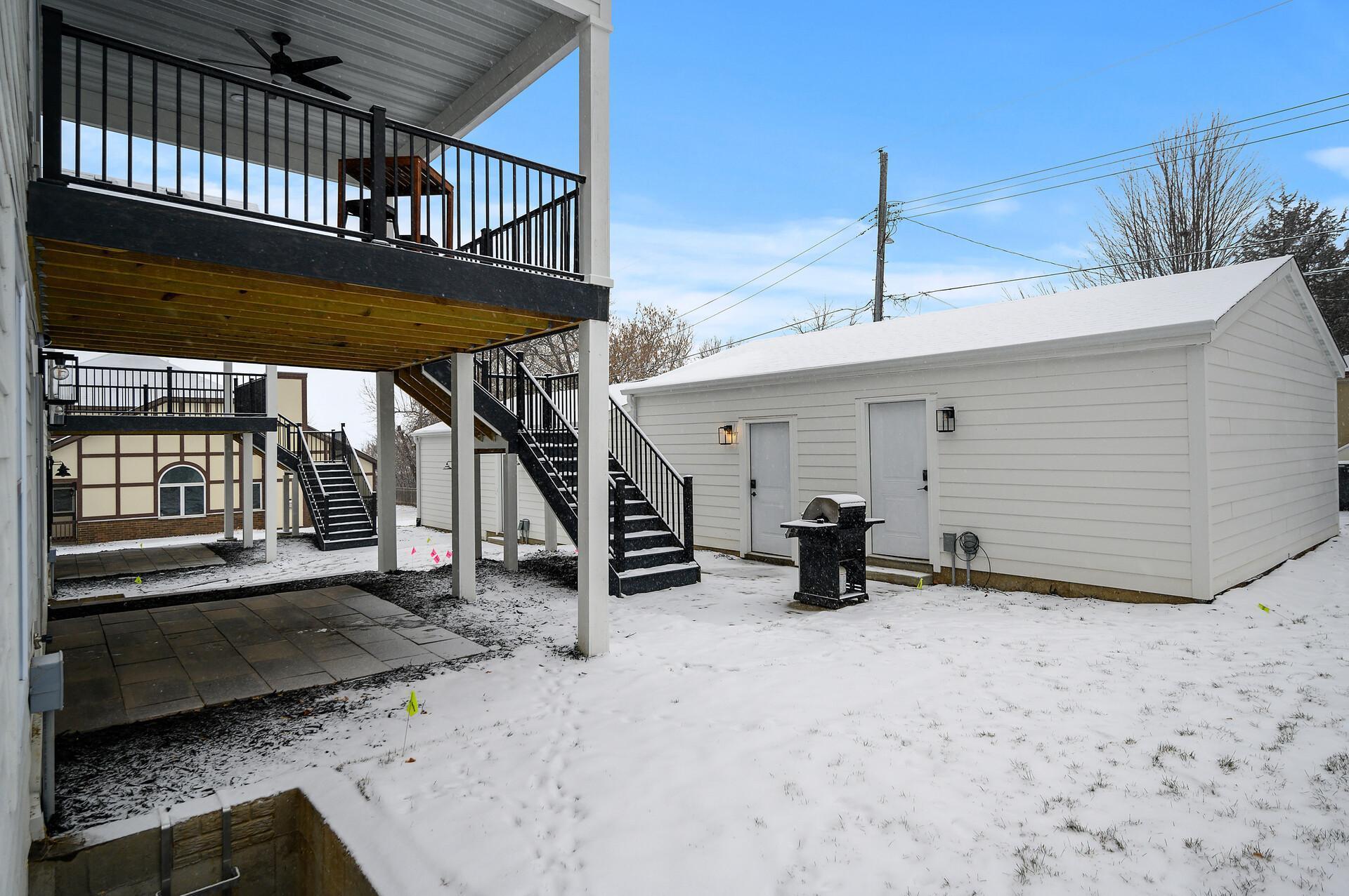 1830 Mckinley Street NE