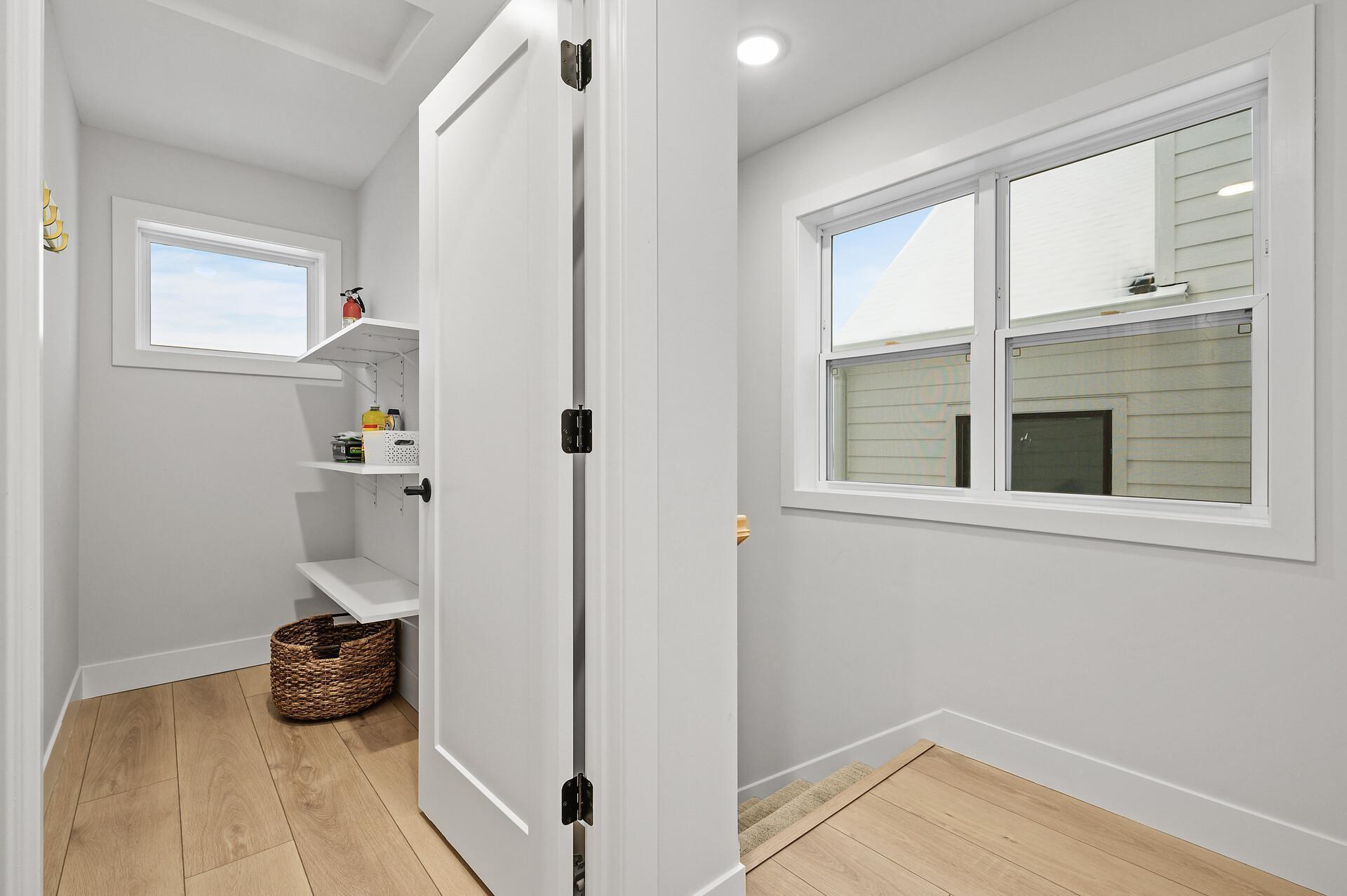 1830 Mckinley Street NE