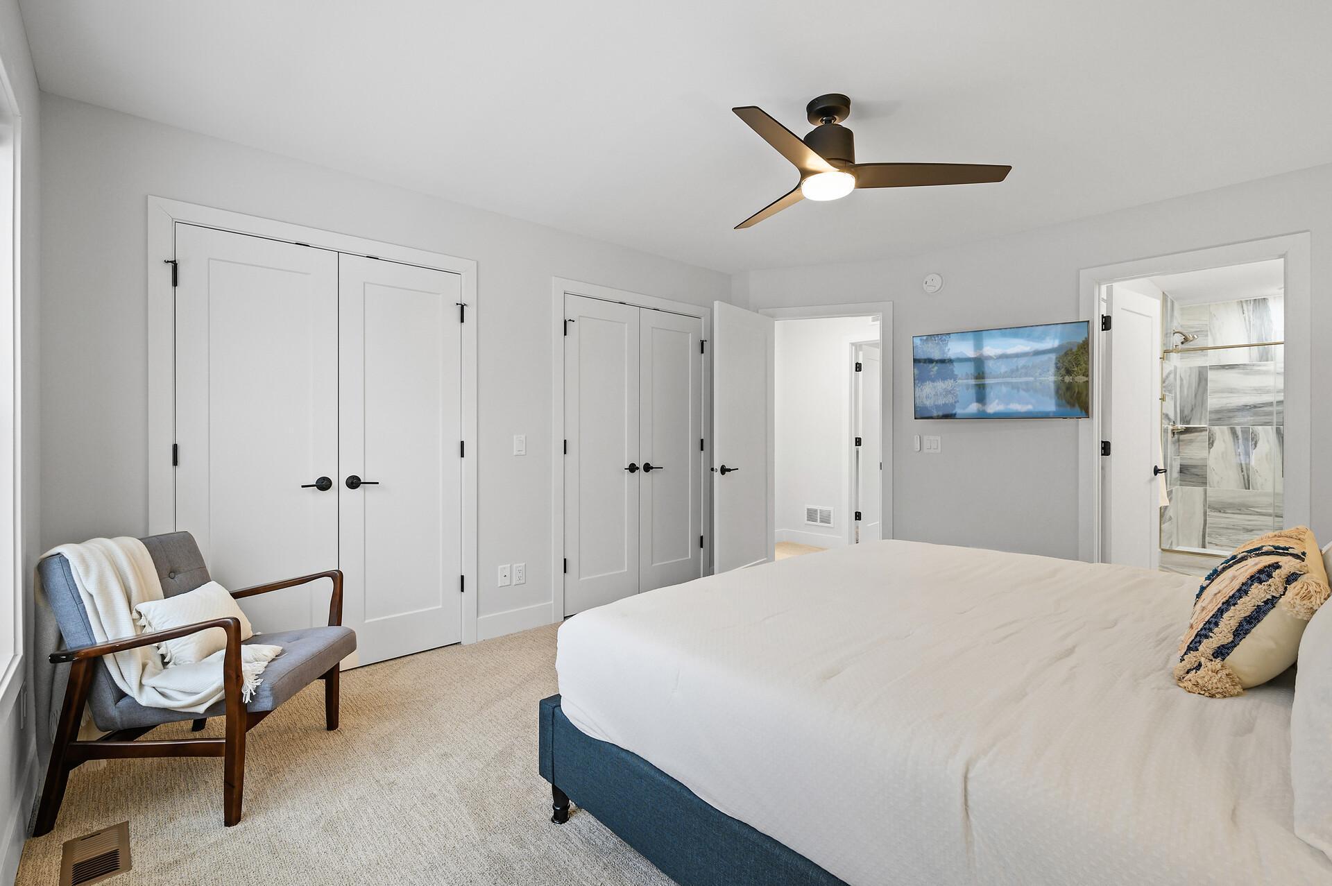 1830 Mckinley Street NE