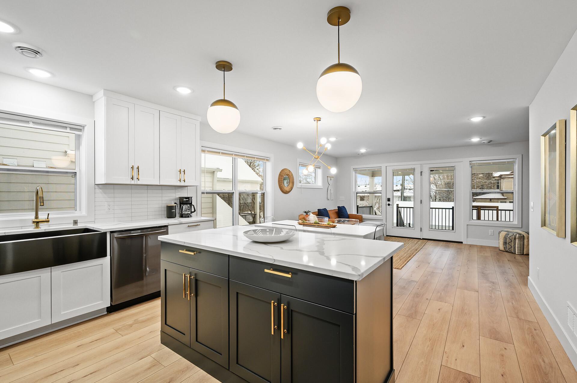 1830 Mckinley Street NE