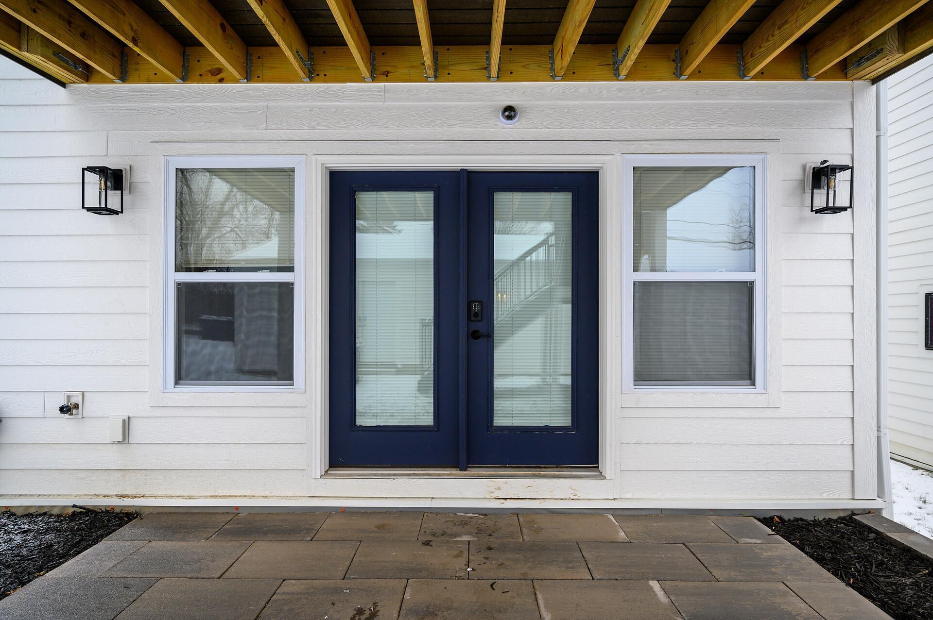 1830 Mckinley Street NE