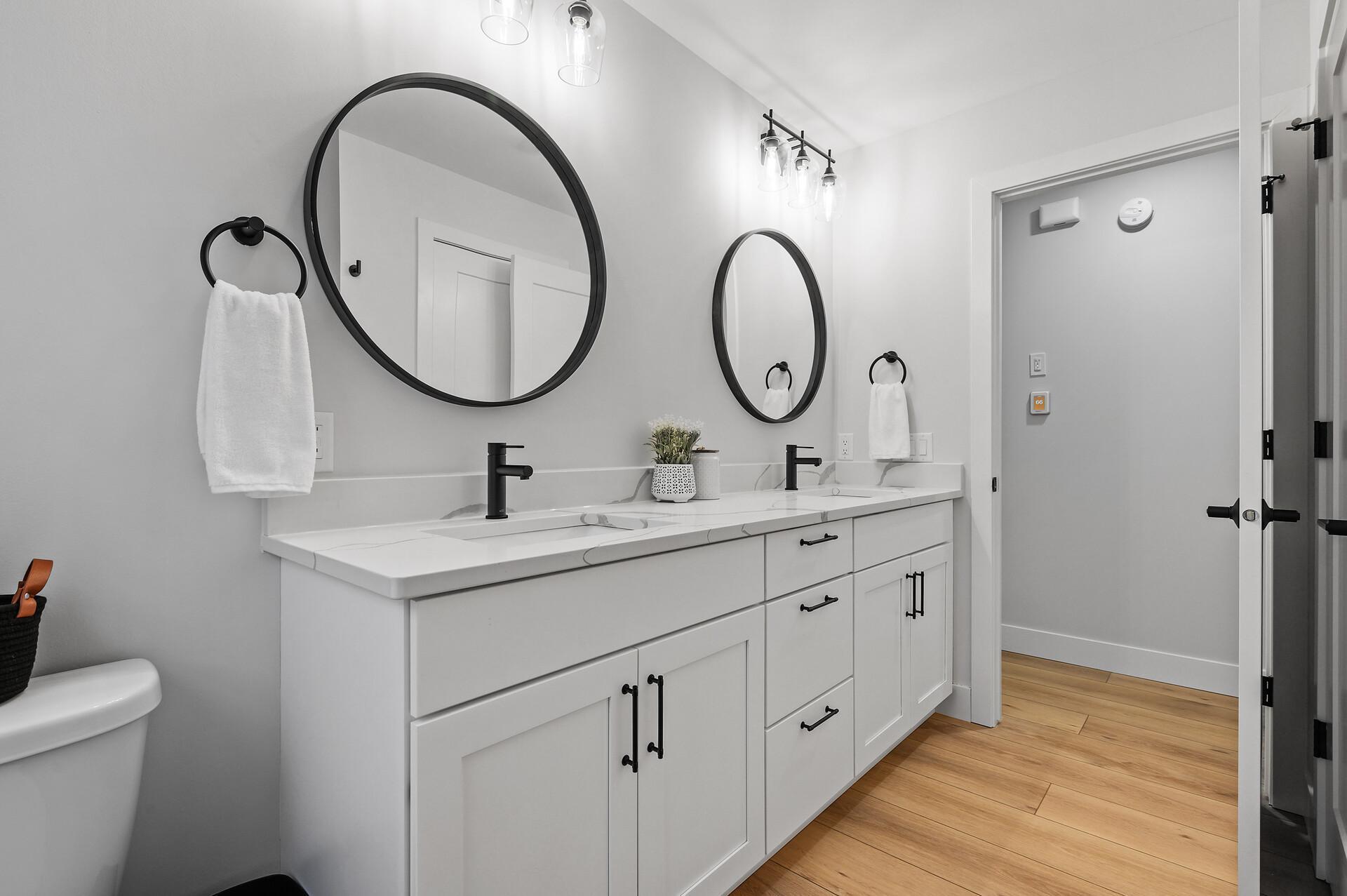 1830 Mckinley Street NE