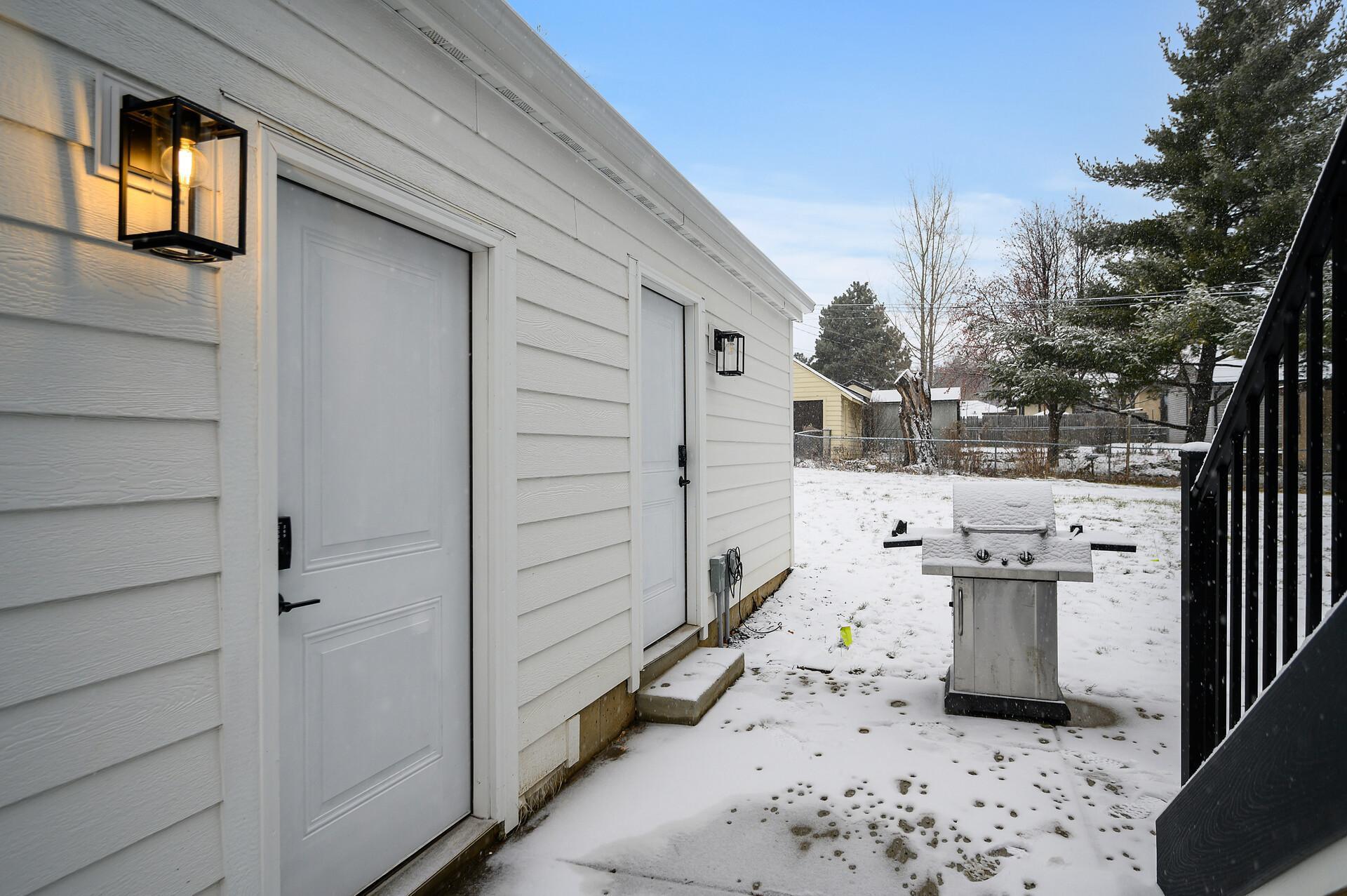 1830 Mckinley Street NE