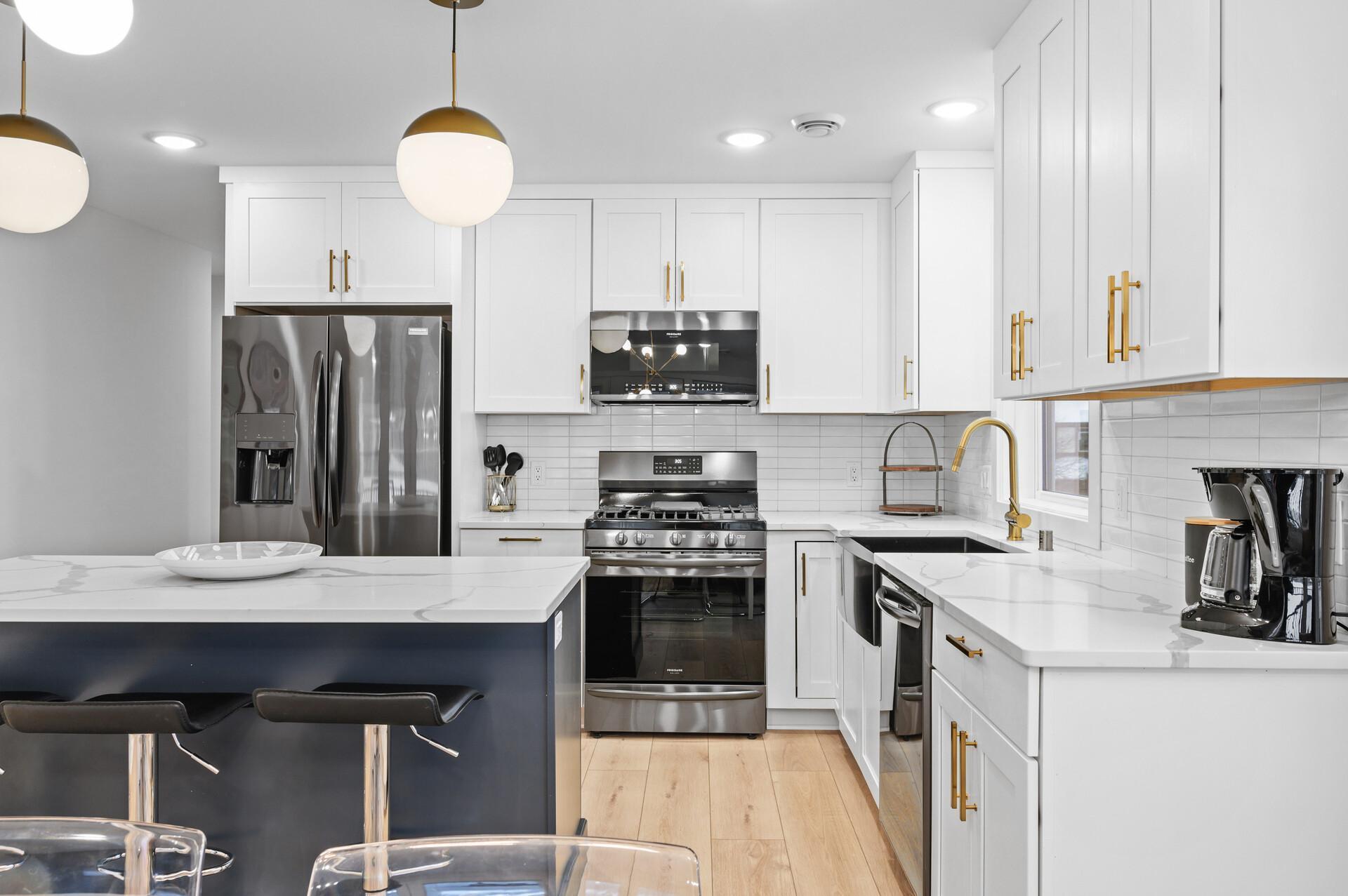 1830 Mckinley Street NE