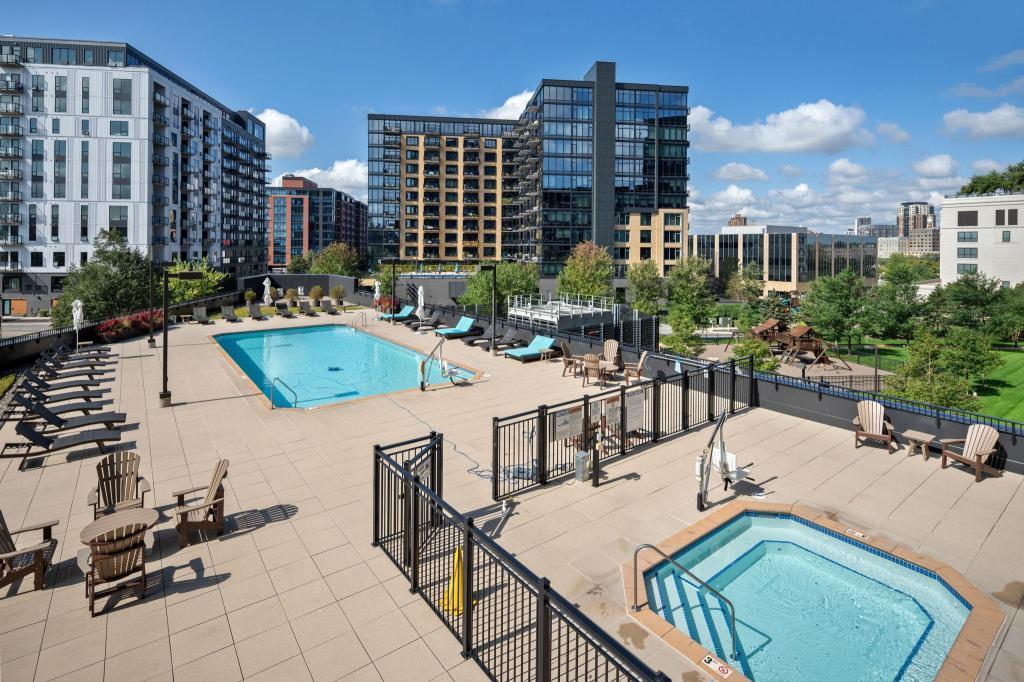 1240 S 2nd Street Unit: 922