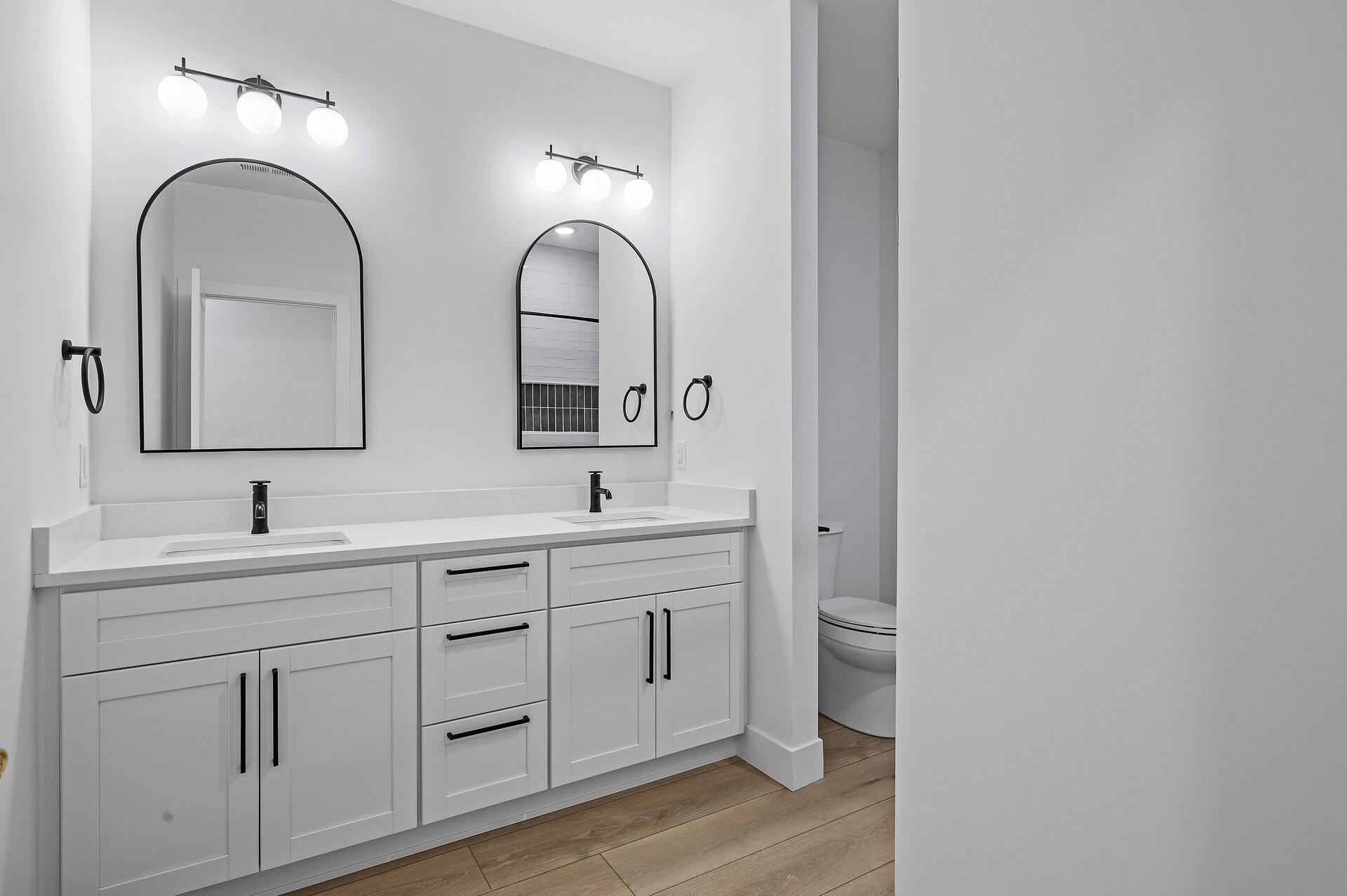 2318 Johnson Street NE Unit: 201