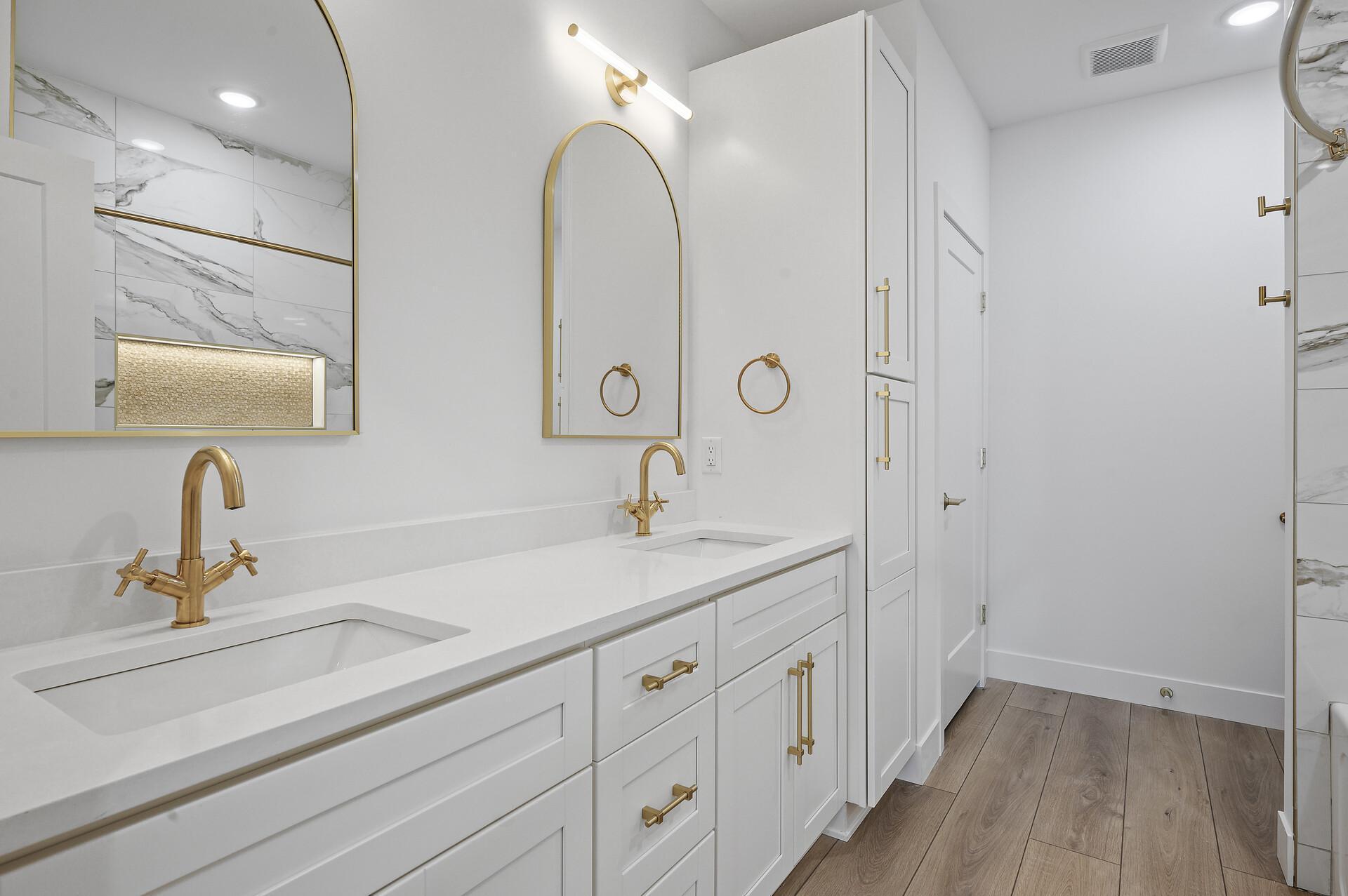 2318 Johnson Street NE Unit: 201