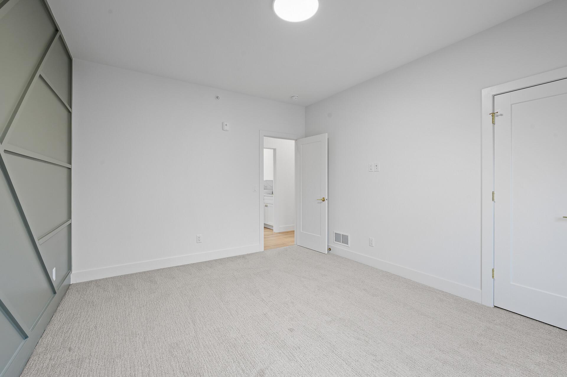 2318 Johnson Street NE Unit: 201