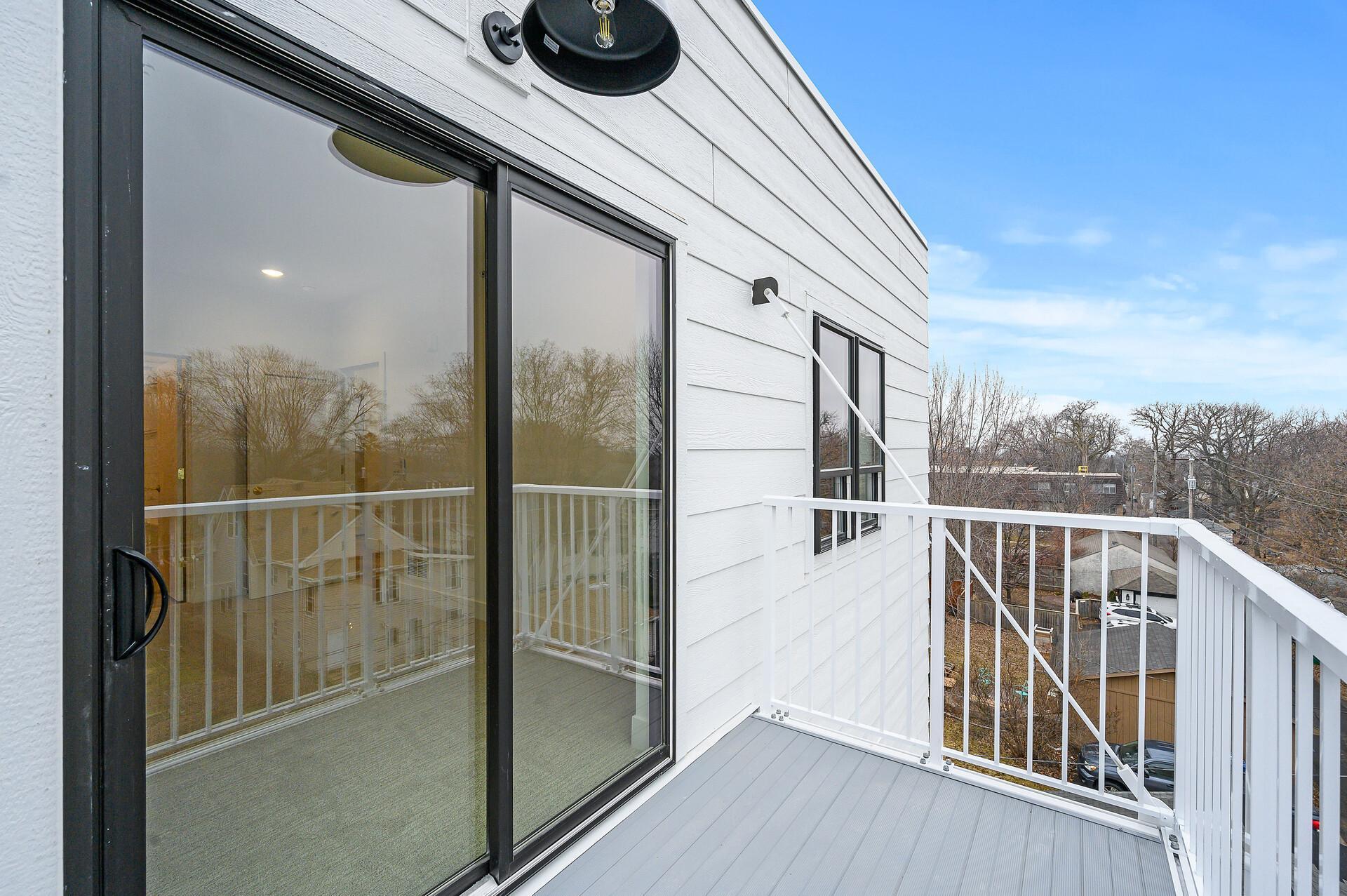 2318 Johnson Street NE Unit: 201