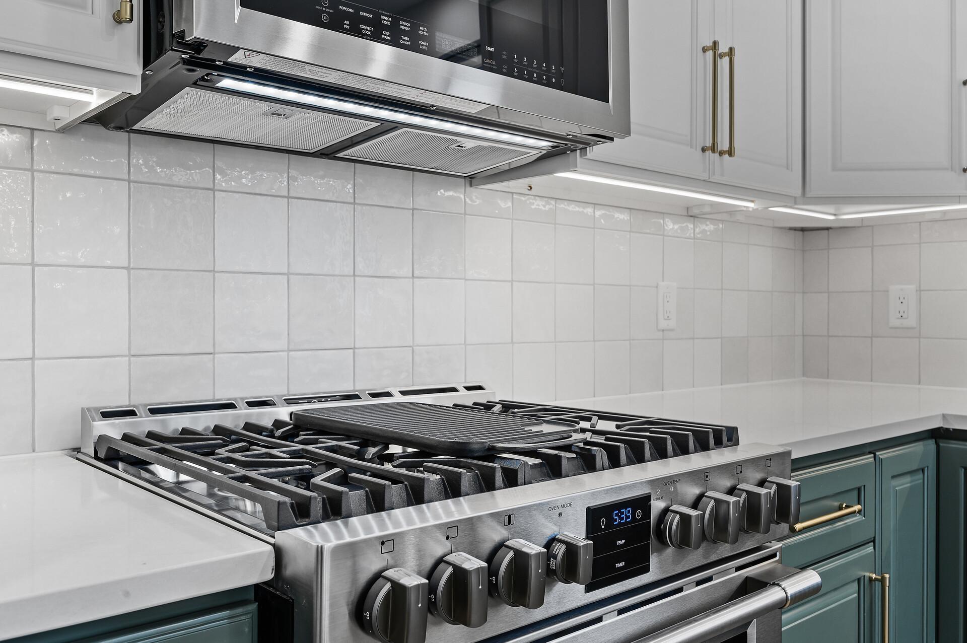 2318 Johnson Street NE Unit: 201