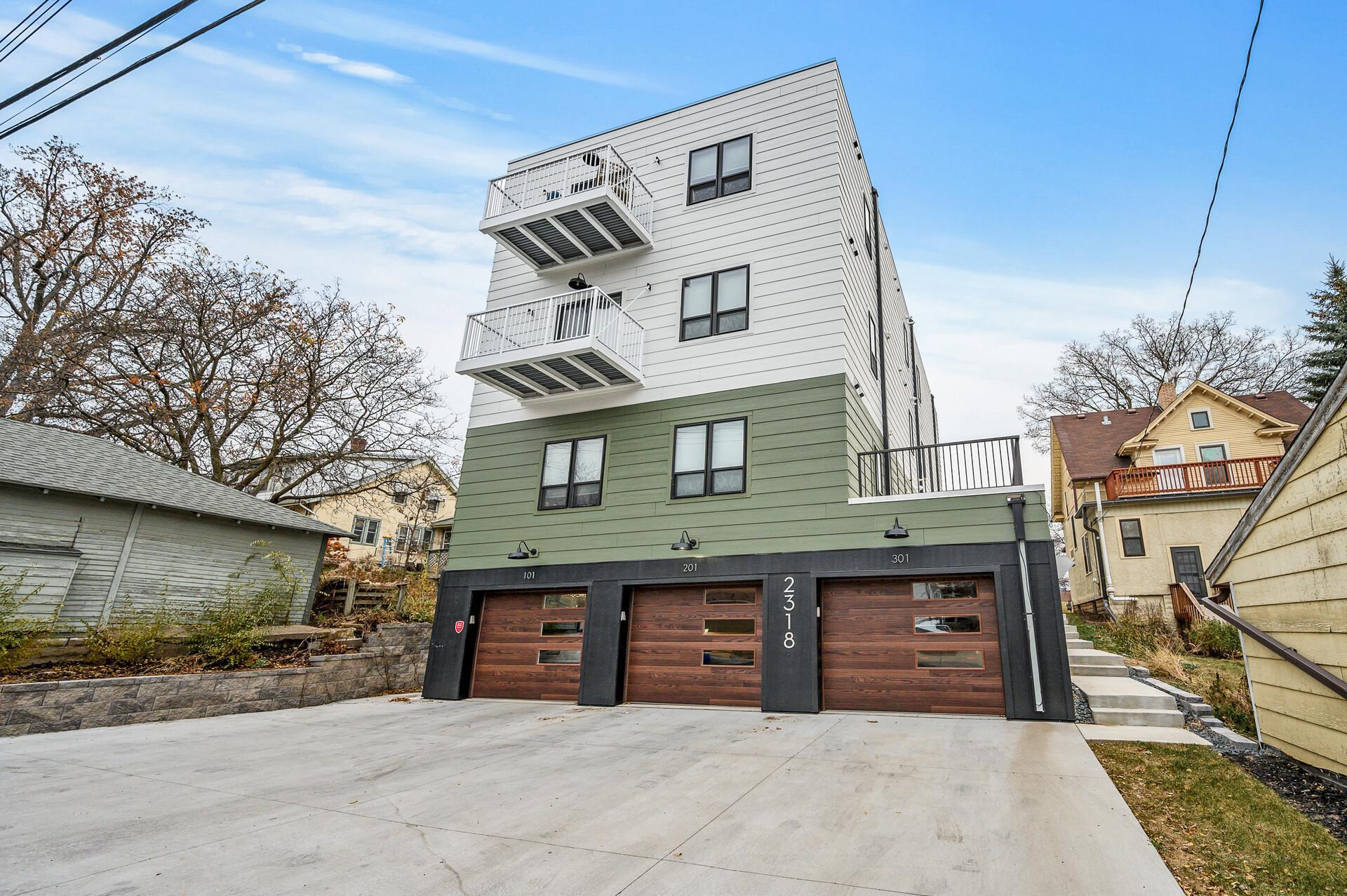 2318 Johnson Street NE Unit: 201