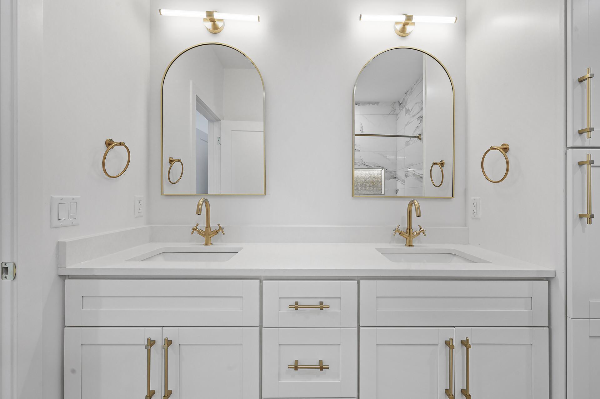 2318 Johnson Street NE Unit: 201