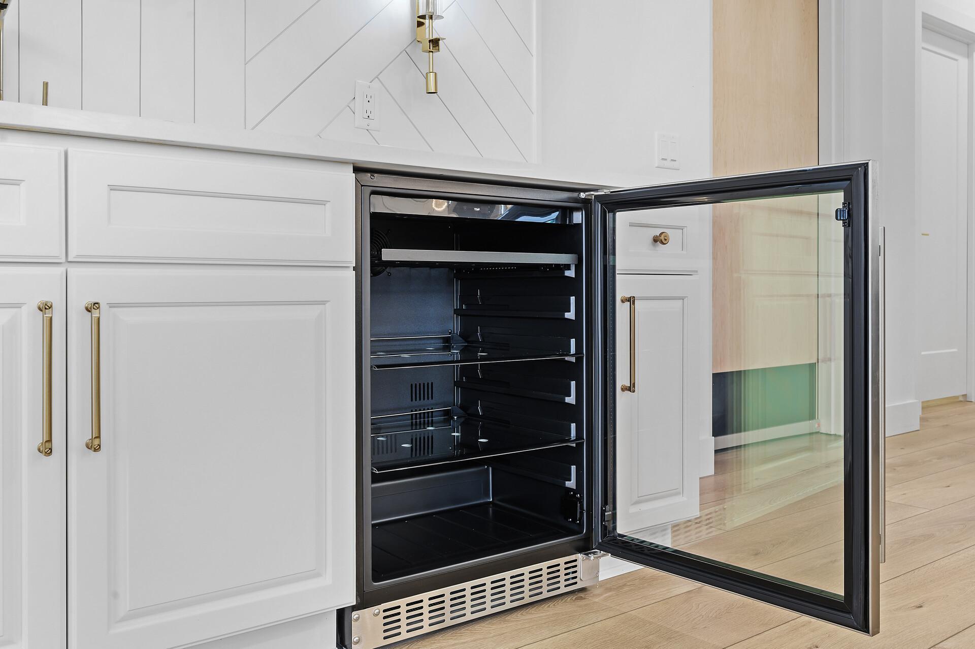 2318 Johnson Street NE Unit: 201