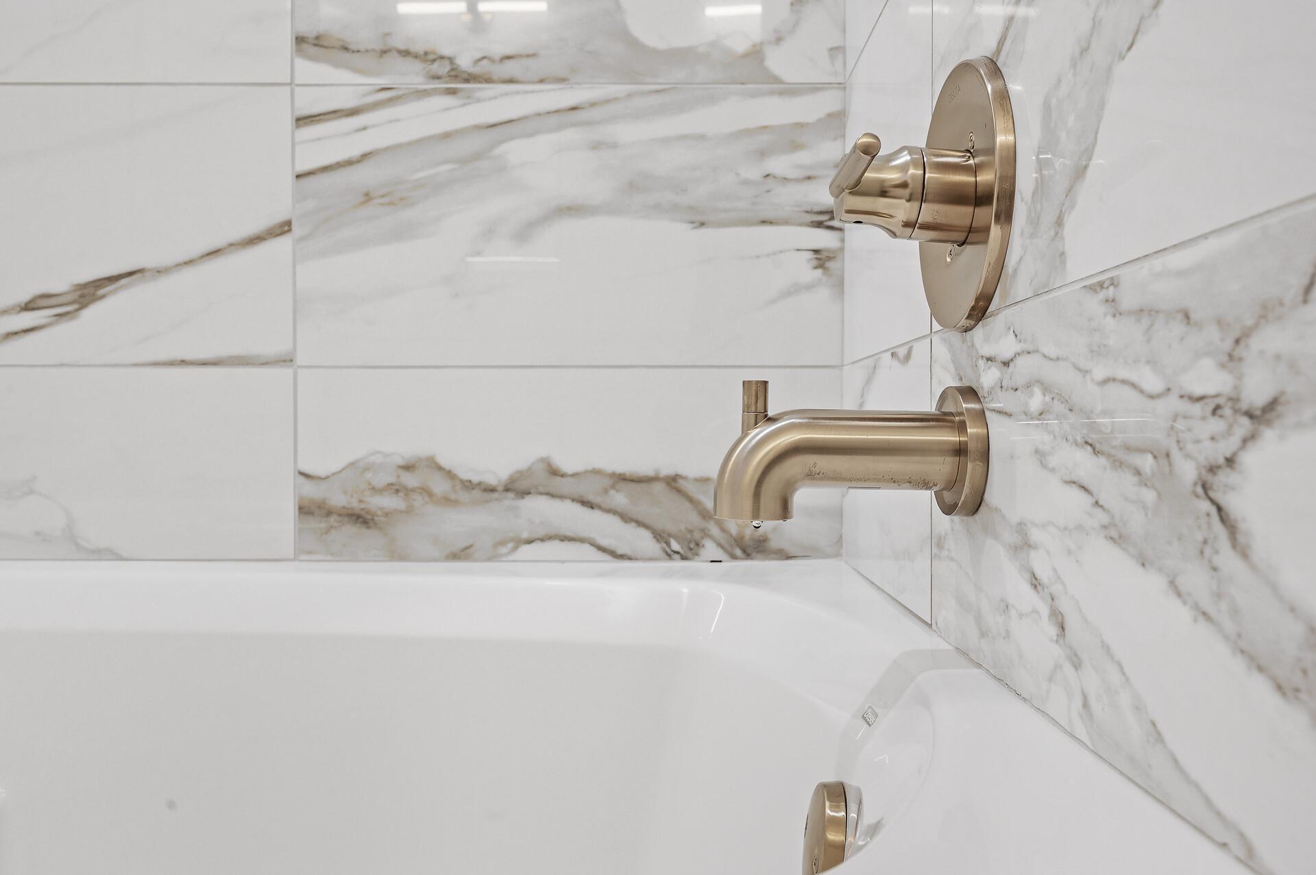 2318 Johnson Street NE Unit: 201