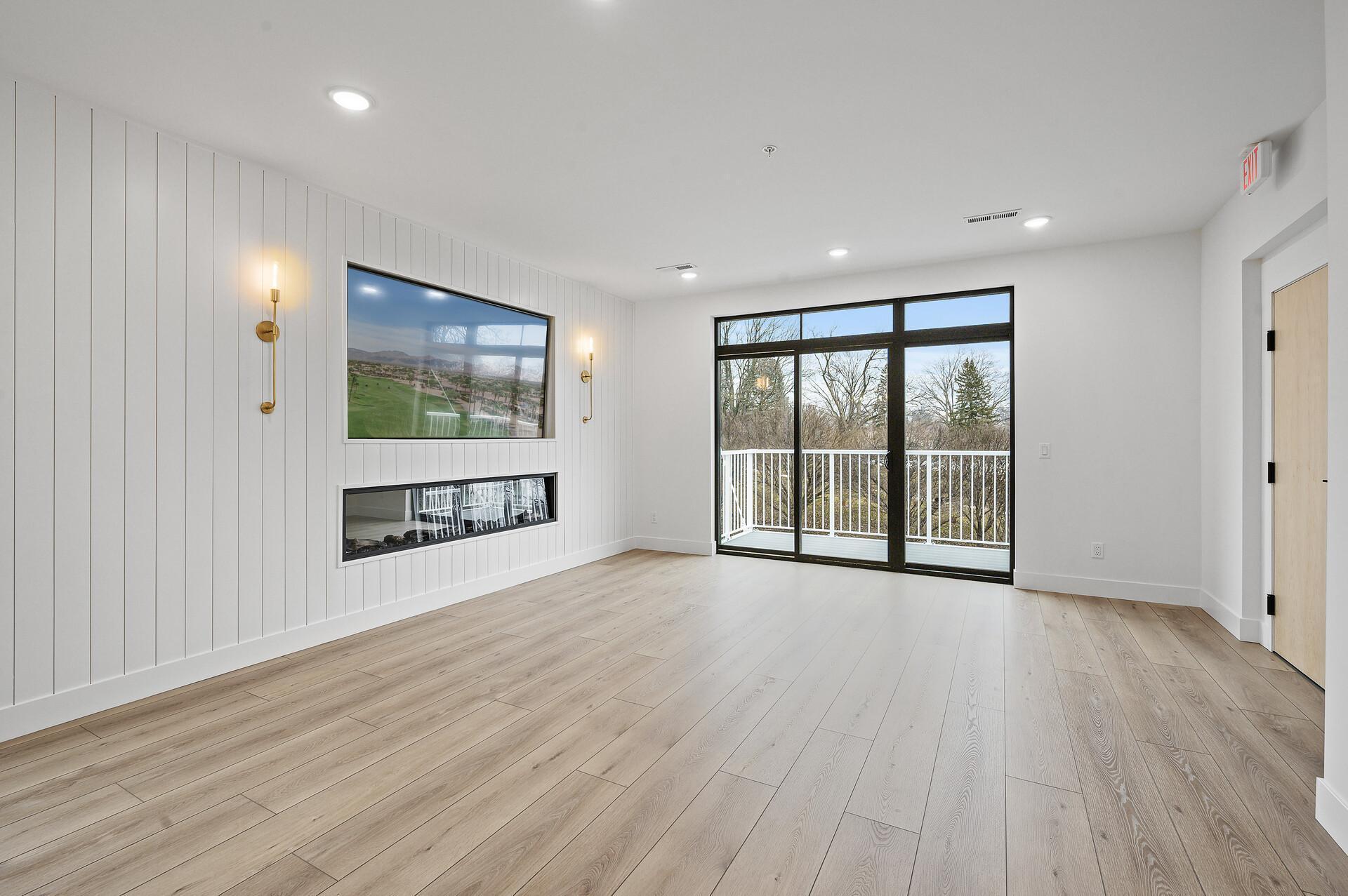 2318 Johnson Street NE Unit: 201