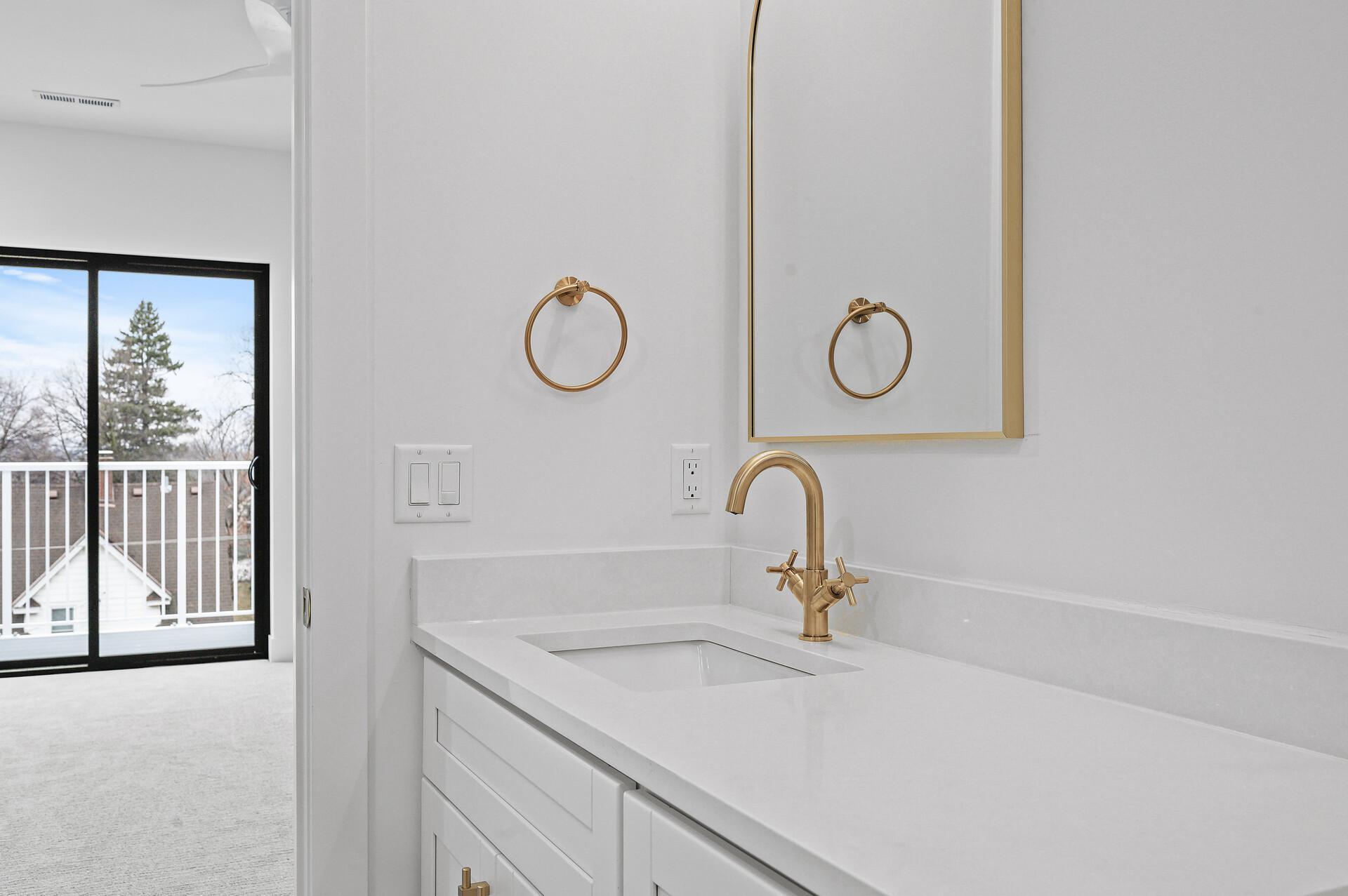 2318 Johnson Street NE Unit: 201