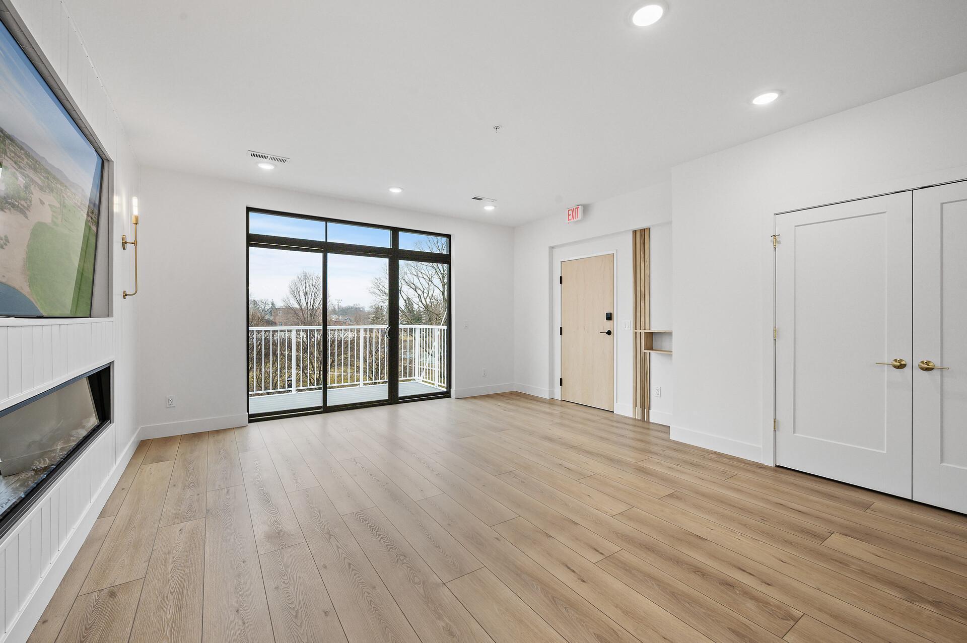 2318 Johnson Street NE Unit: 201