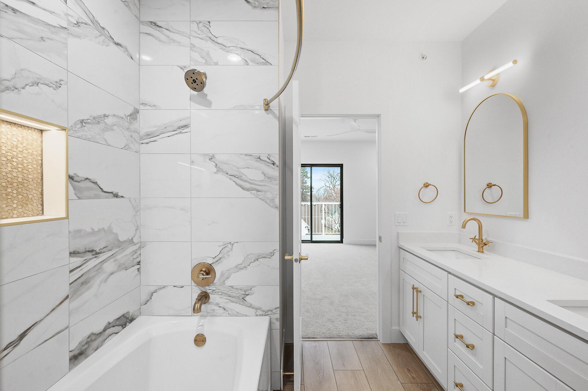 2318 Johnson Street NE Unit: 201