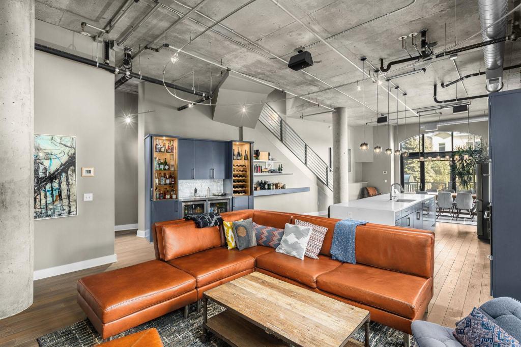 100 2nd Street NE Unit: A110