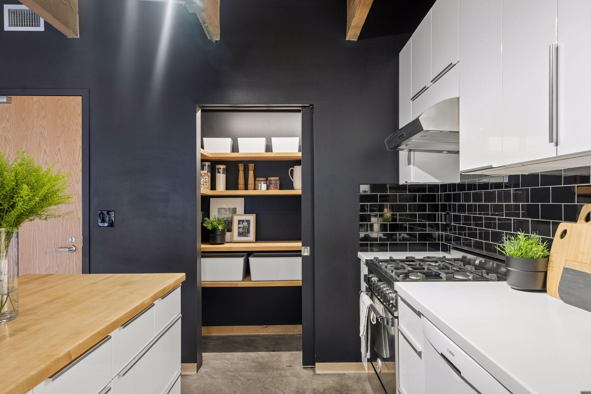 404 Washington Avenue N Unit: 307