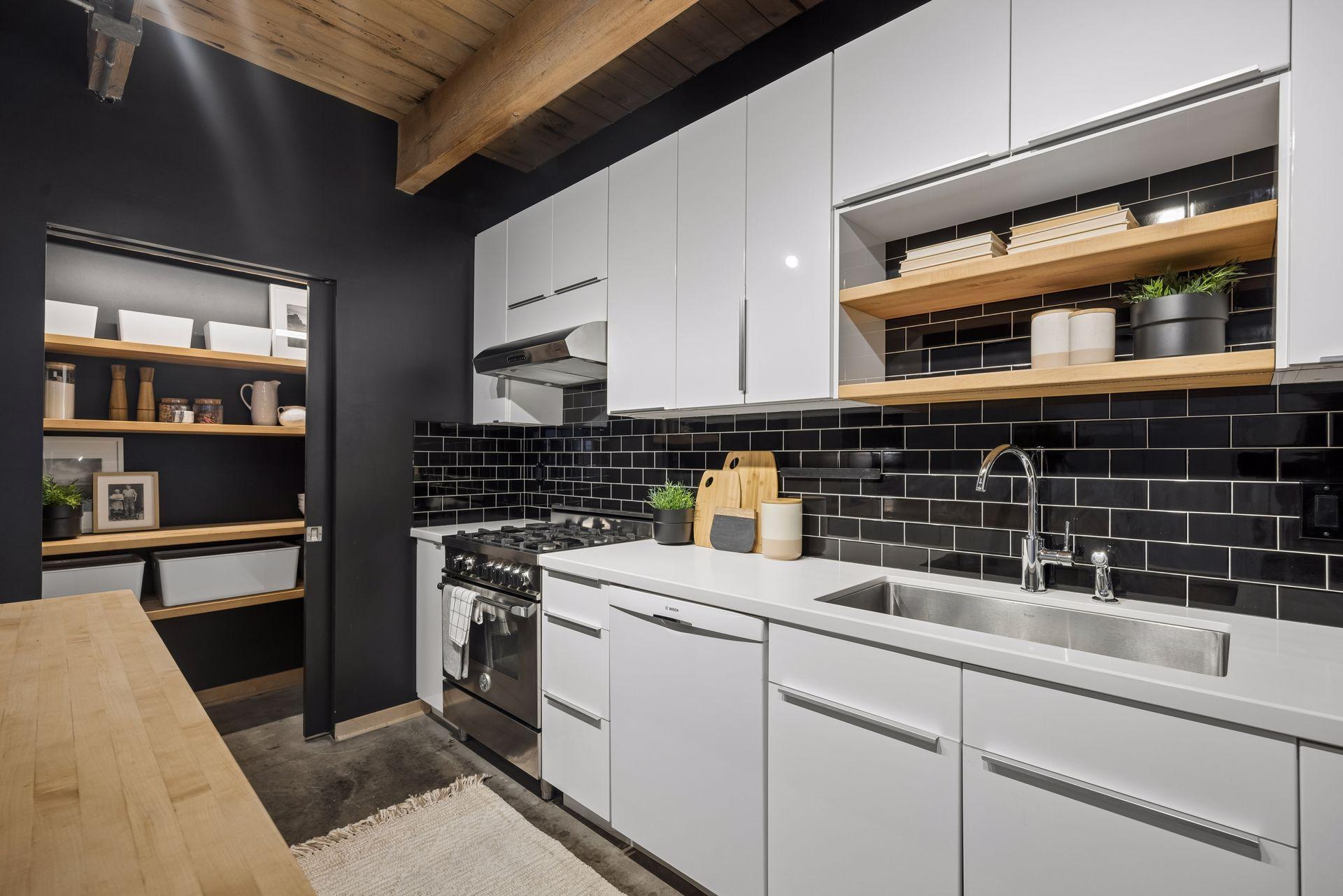 404 Washington Avenue N Unit: 307
