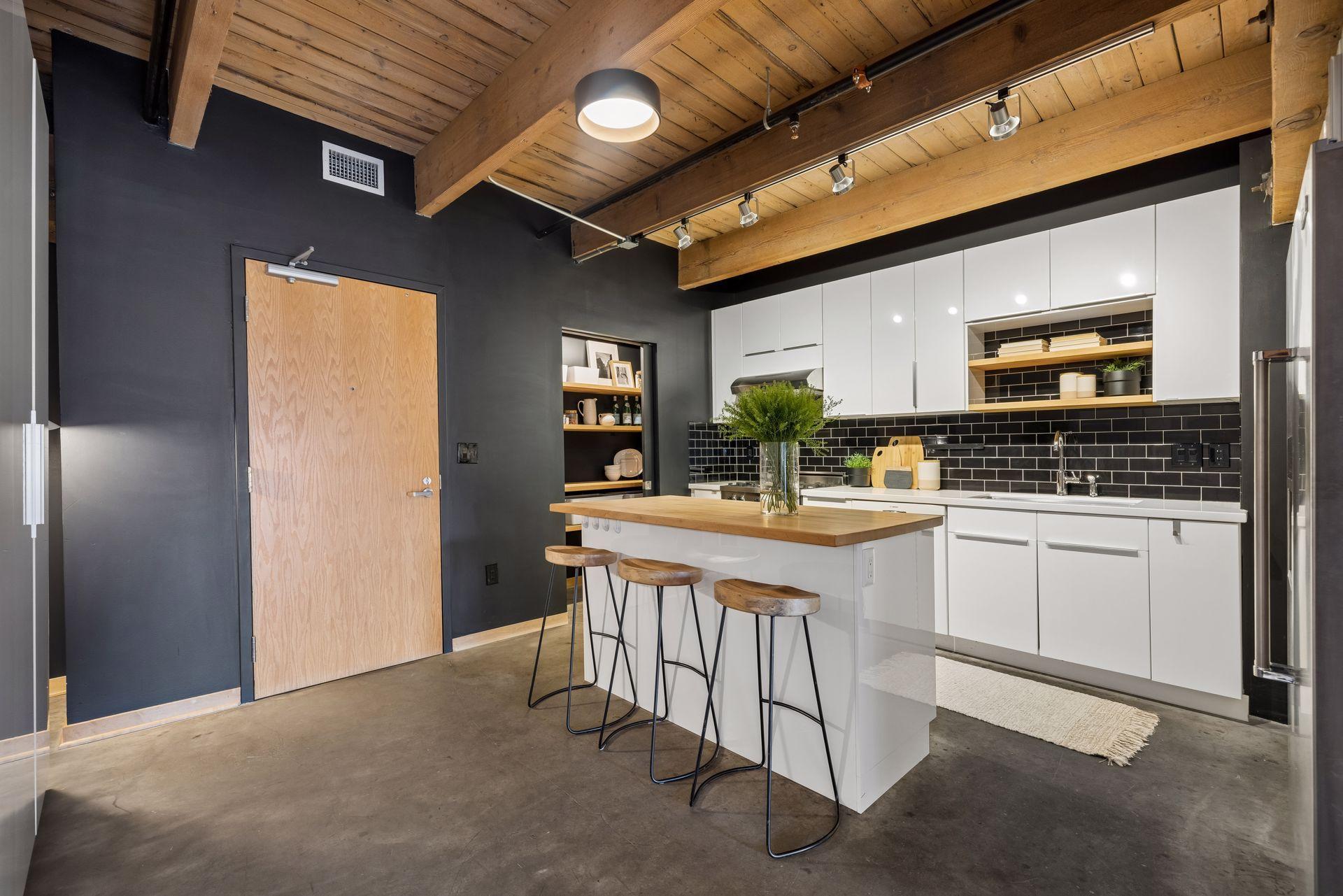 404 Washington Avenue N Unit: 307
