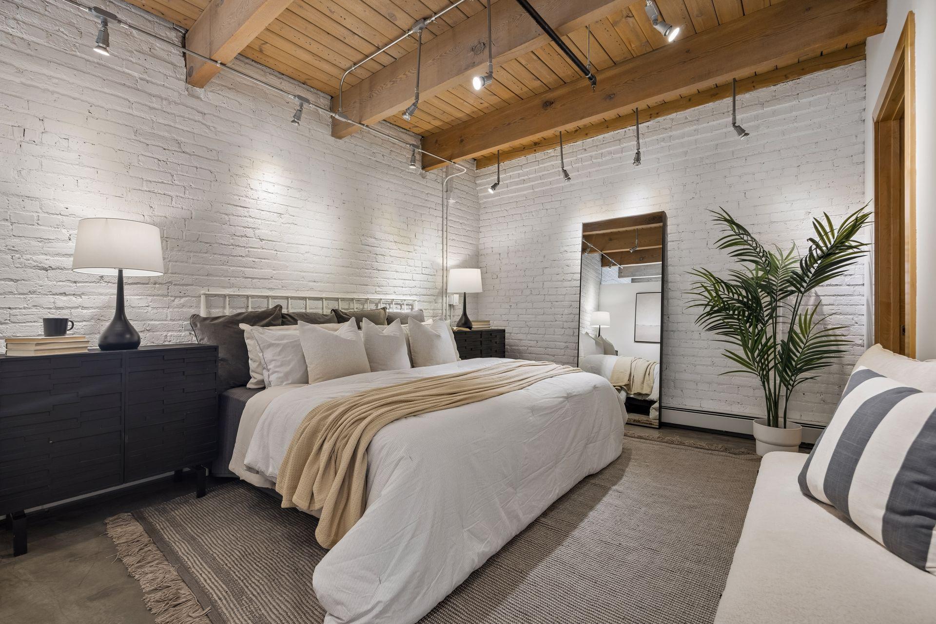 404 Washington Avenue N Unit: 307