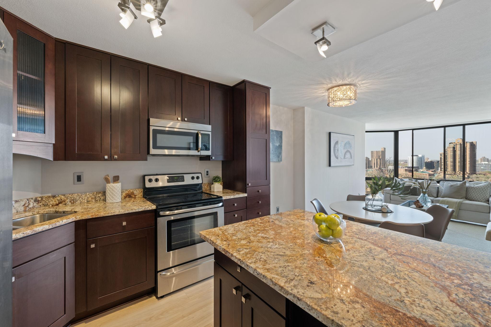 401 S 1st Street Unit: 1613