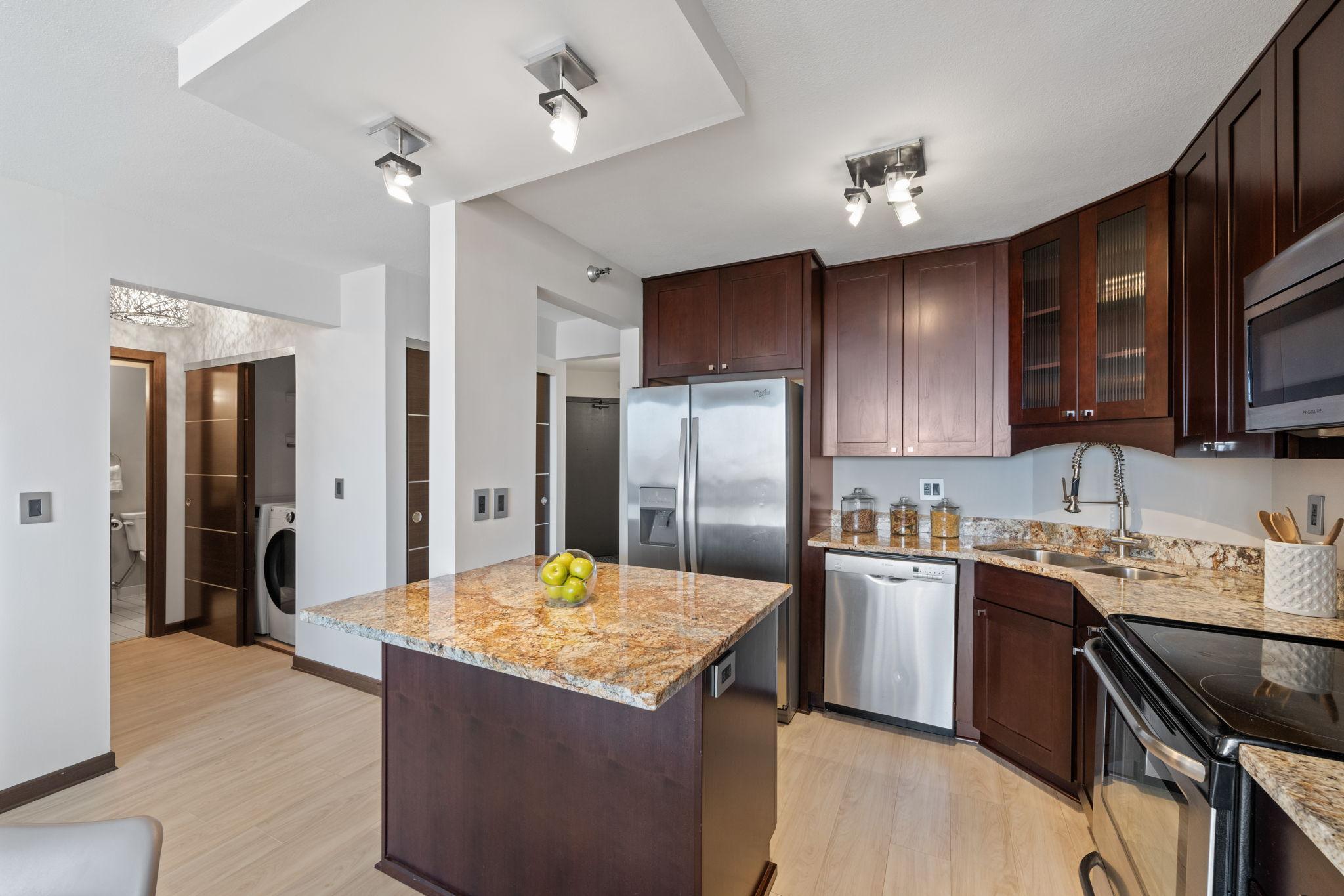 401 S 1st Street Unit: 1613