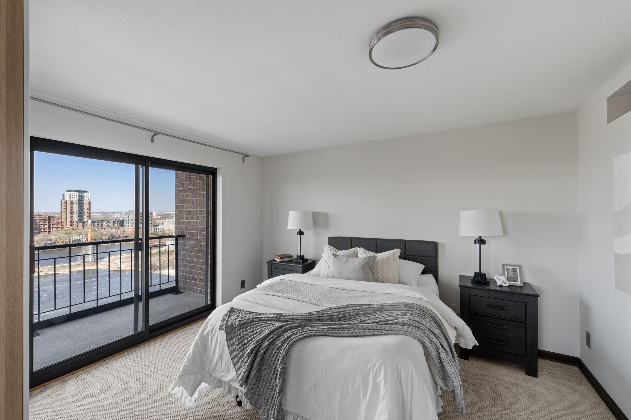 401 S 1st Street Unit: 1613