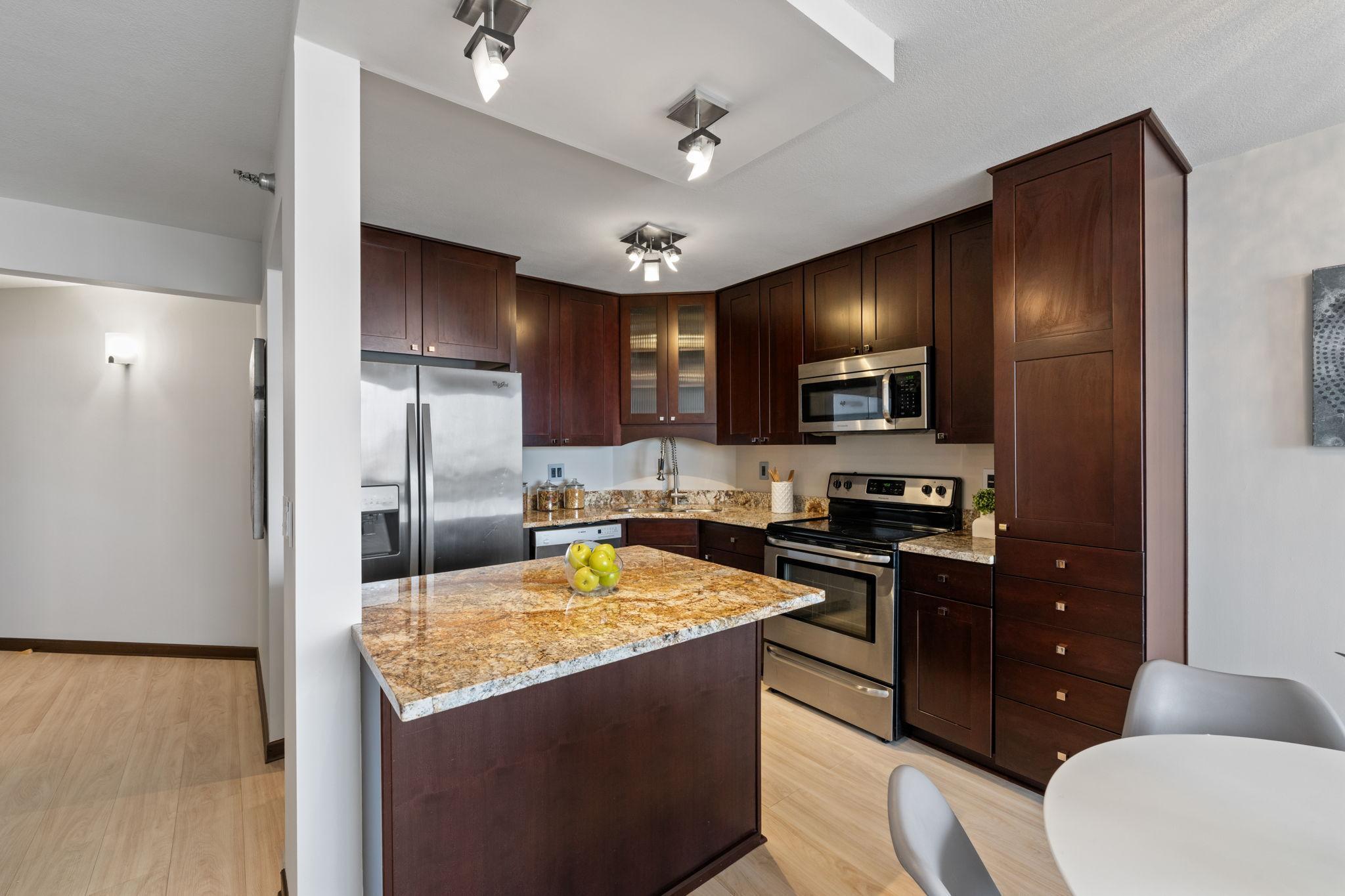 401 S 1st Street Unit: 1613