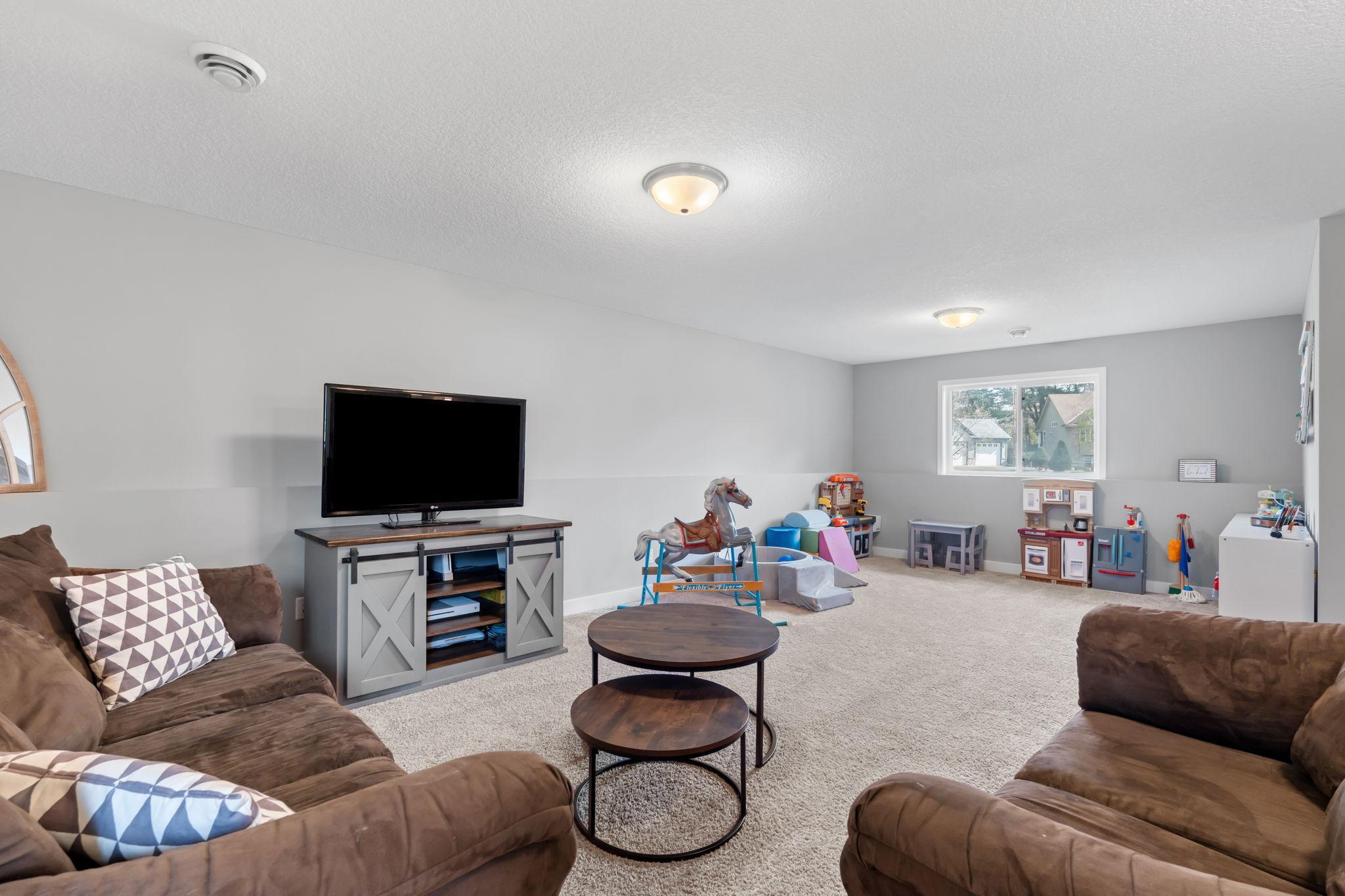 1851 102nd Avenue NW