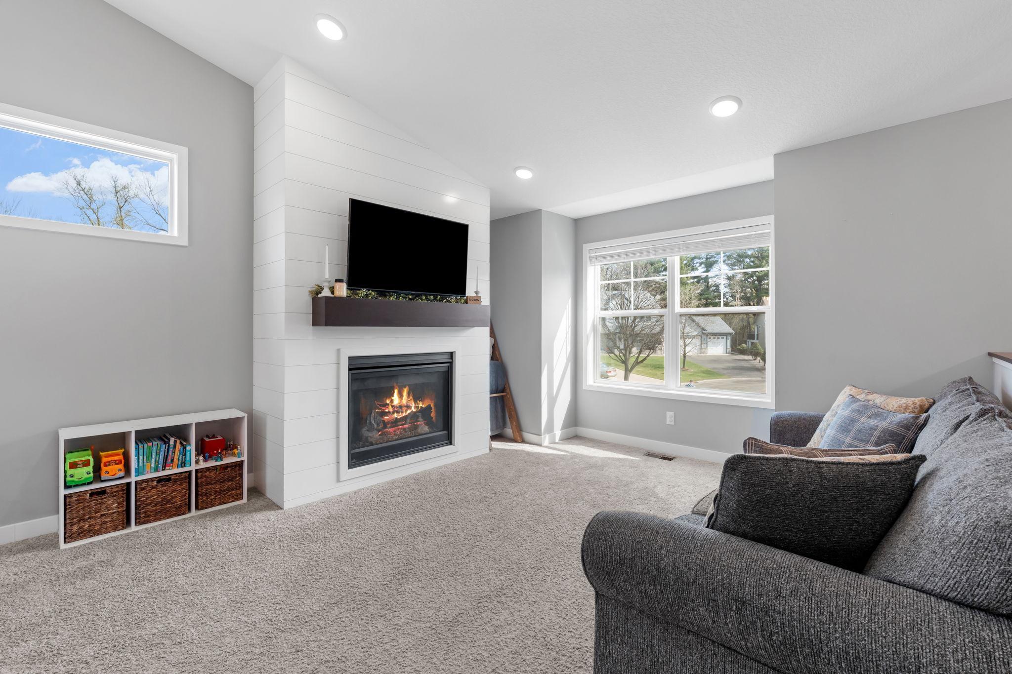 1851 102nd Avenue NW