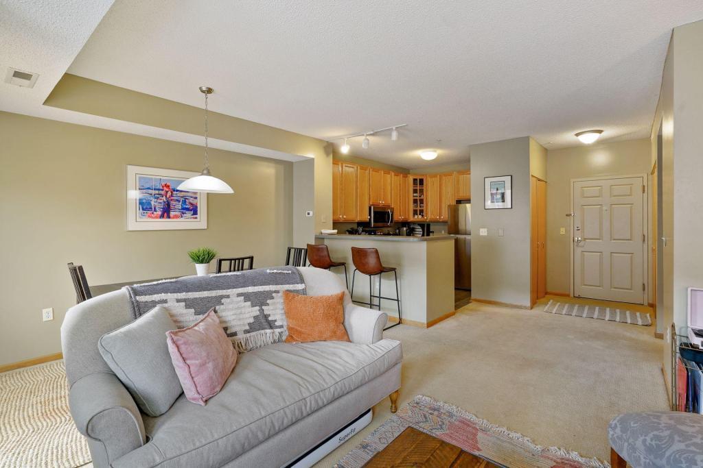 660 N 2nd Street Unit: 301