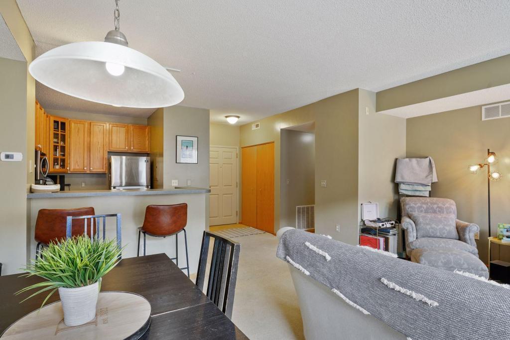 660 N 2nd Street Unit: 301